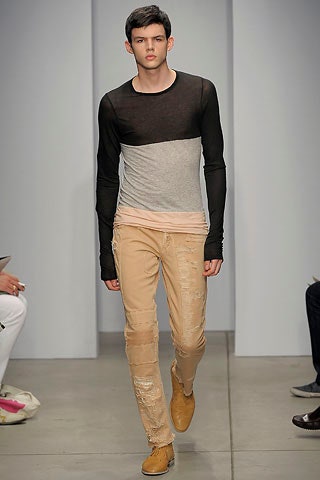 color-blocked fitted top with distressed pants