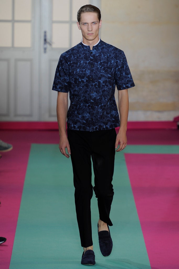 blue printed shirt with black pants