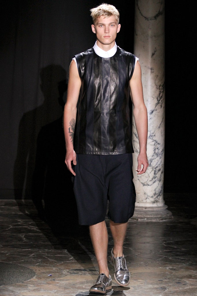 black leather sleeveless collared fitted striped top
