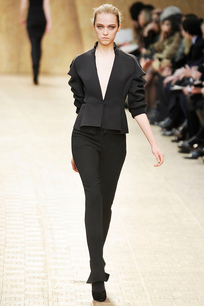 black cotton long-sleeve v-neck fitted structured jacket