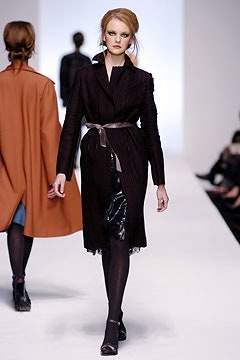 black silk long-sleeve collared fitted structured belted coat