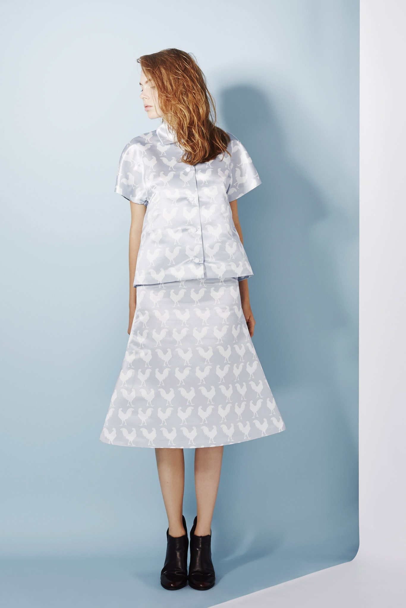 blue silk fitted a-line printed midi skirt