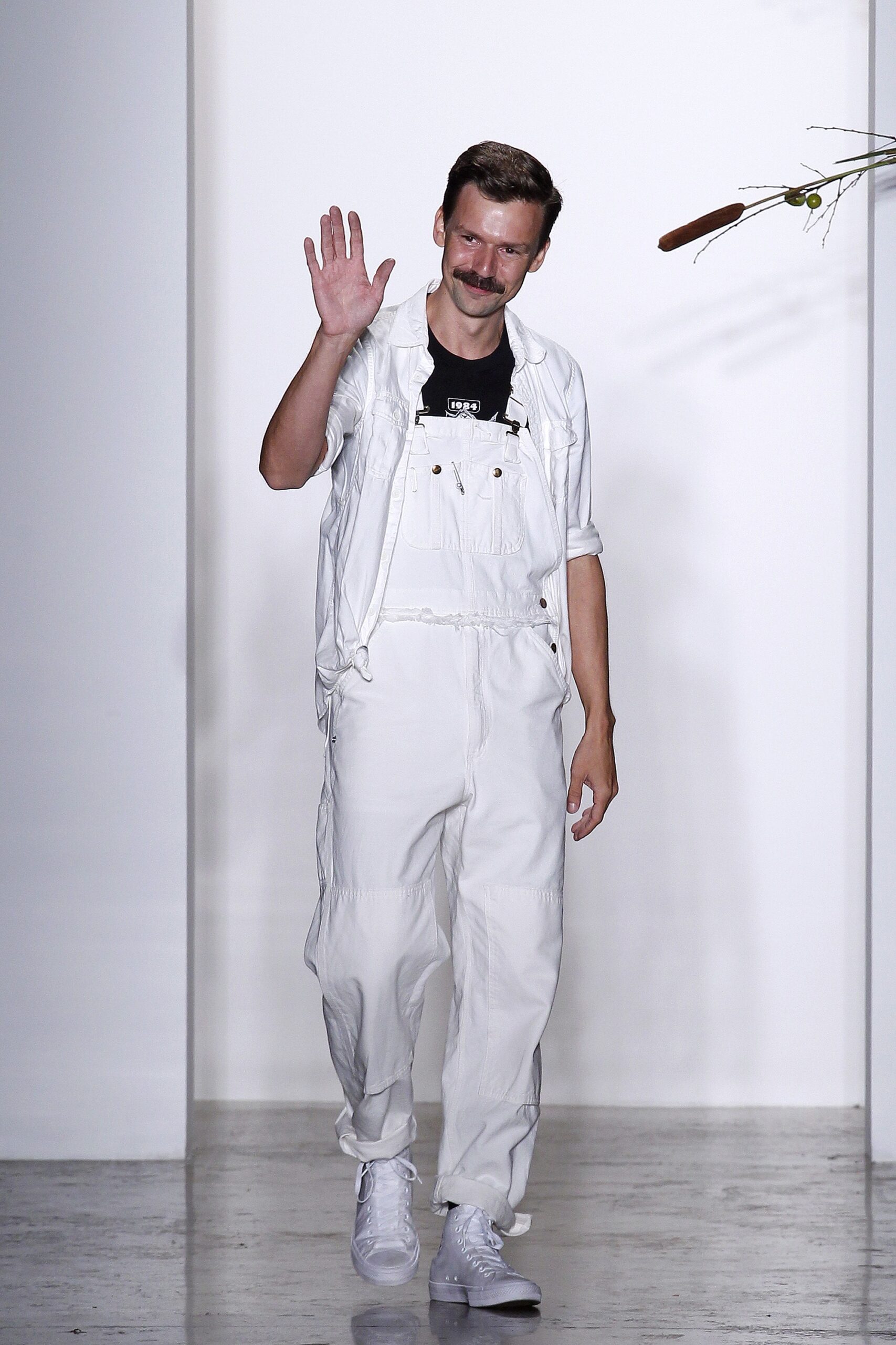 white cotton sleeveless relaxed pockets overalls