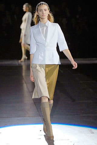 white cotton short-sleeve collared tailored buttoned blazer