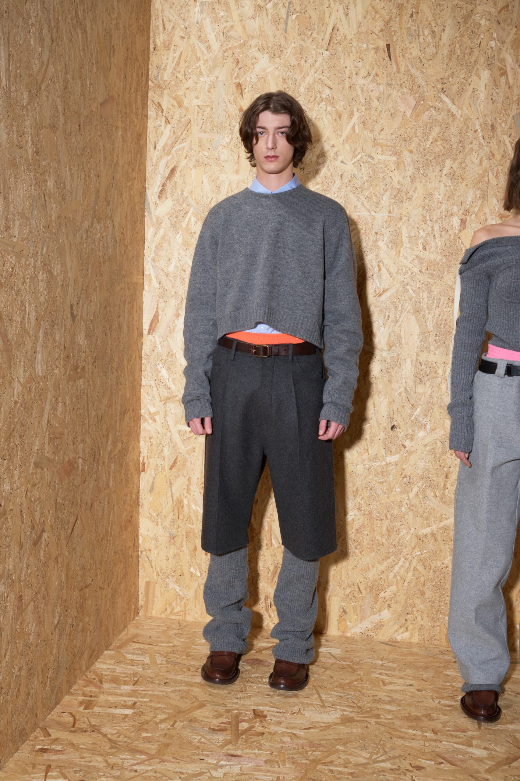 gray wool long-sleeve collared fitted cropped sweater