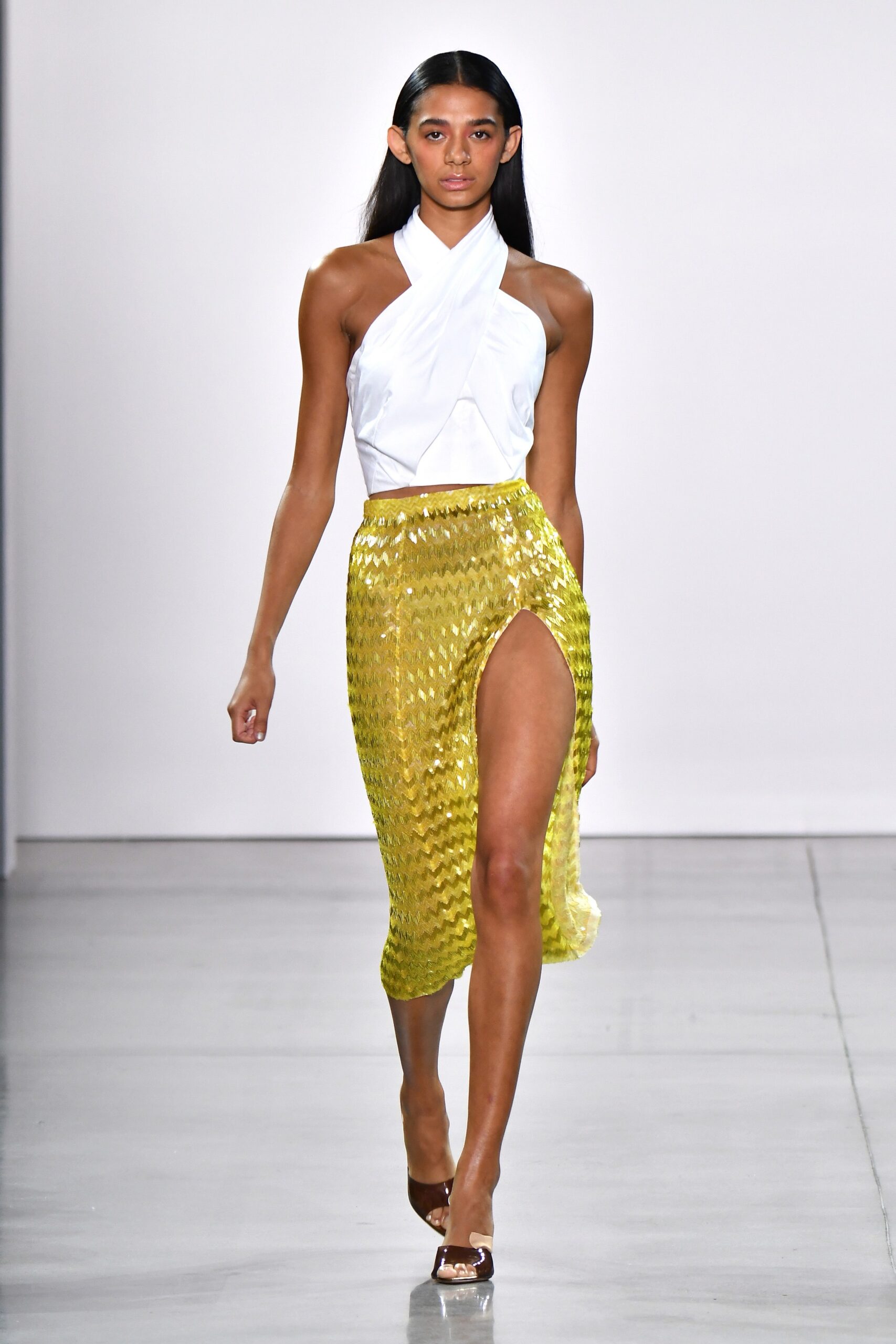 yellow silk slit fitted high-waisted pleated shiny skirt