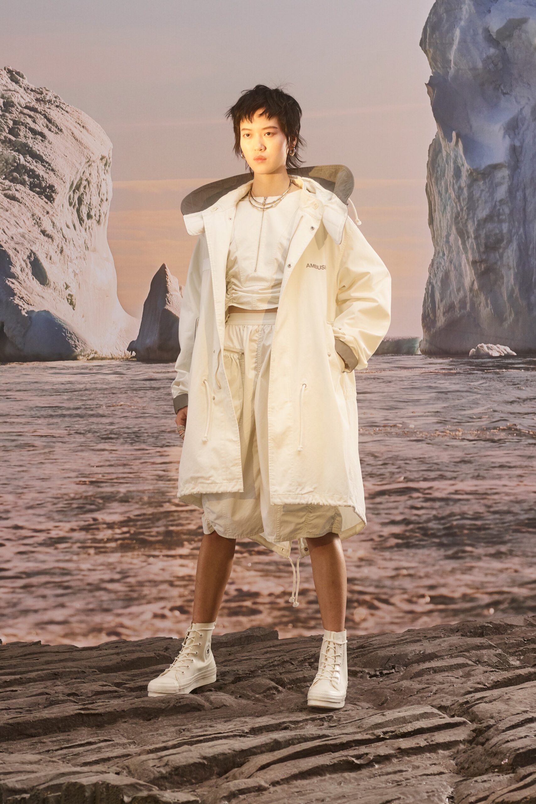 white cotton long-sleeve hooded relaxed zippered coat