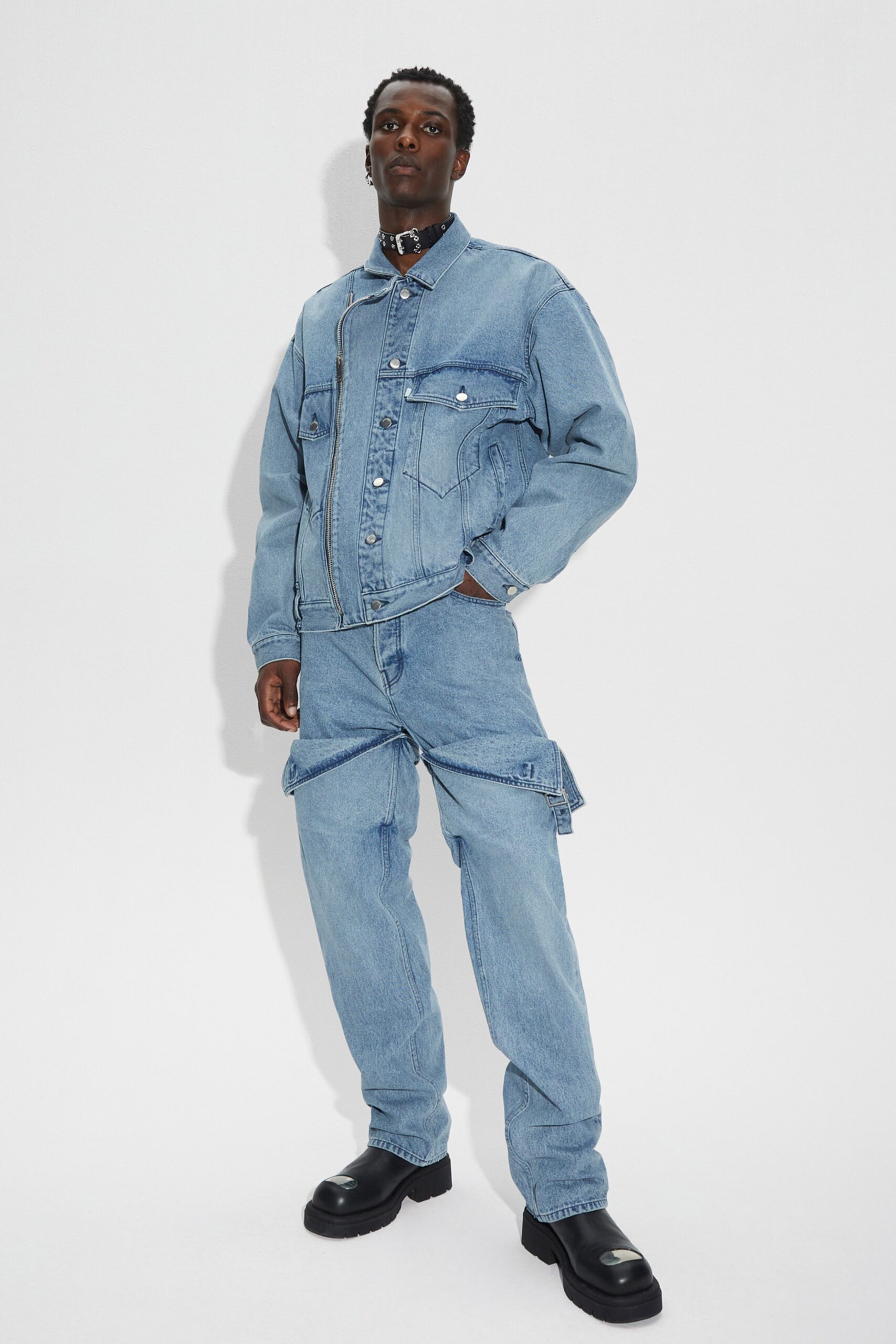 blue denim long-sleeve collared relaxed buttoned pockets jacket