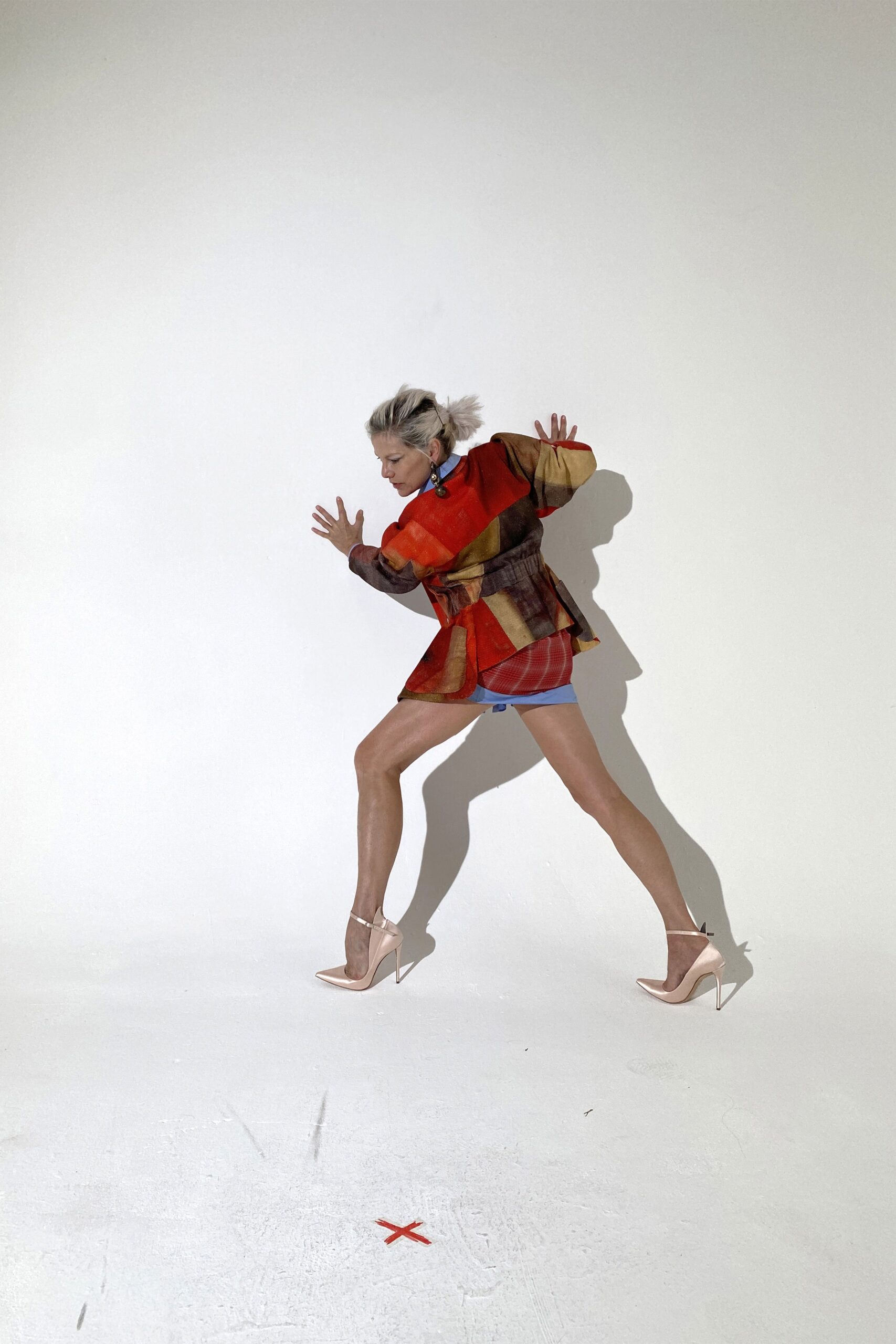 color-blocked fitted jacket with shorts