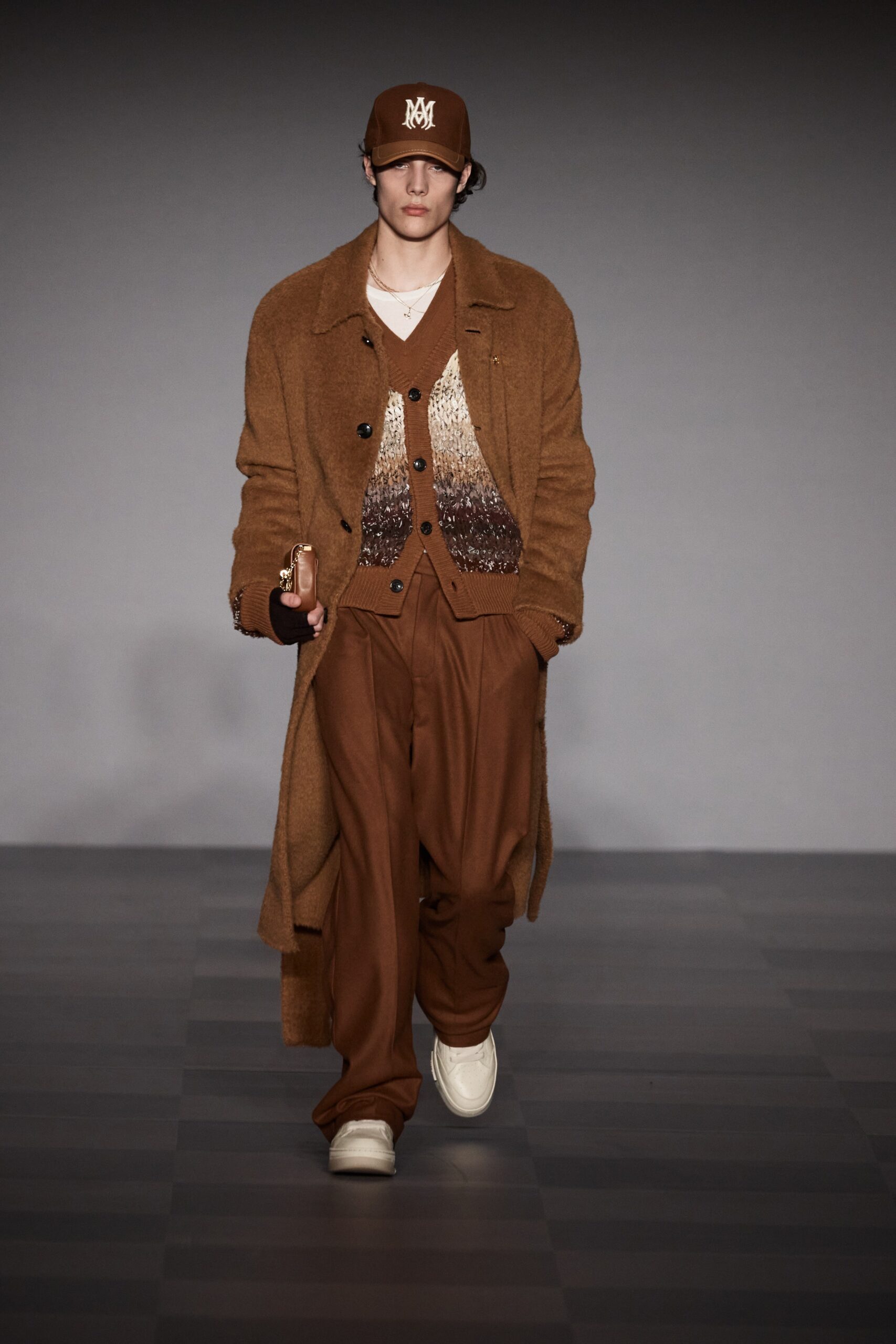 brown cotton long-sleeve v-neck fitted buttoned cardigan