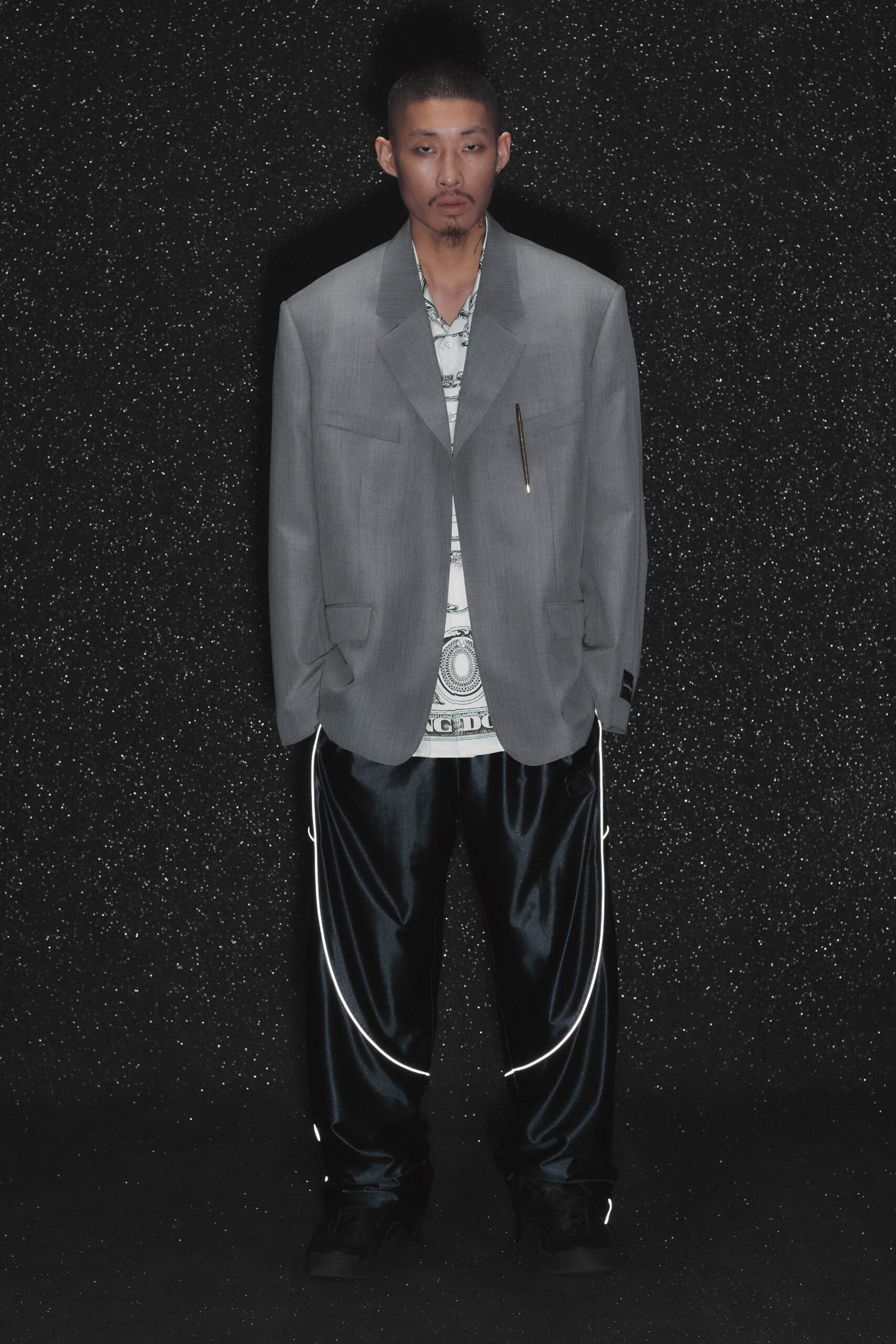 gray oversized blazer with black pants