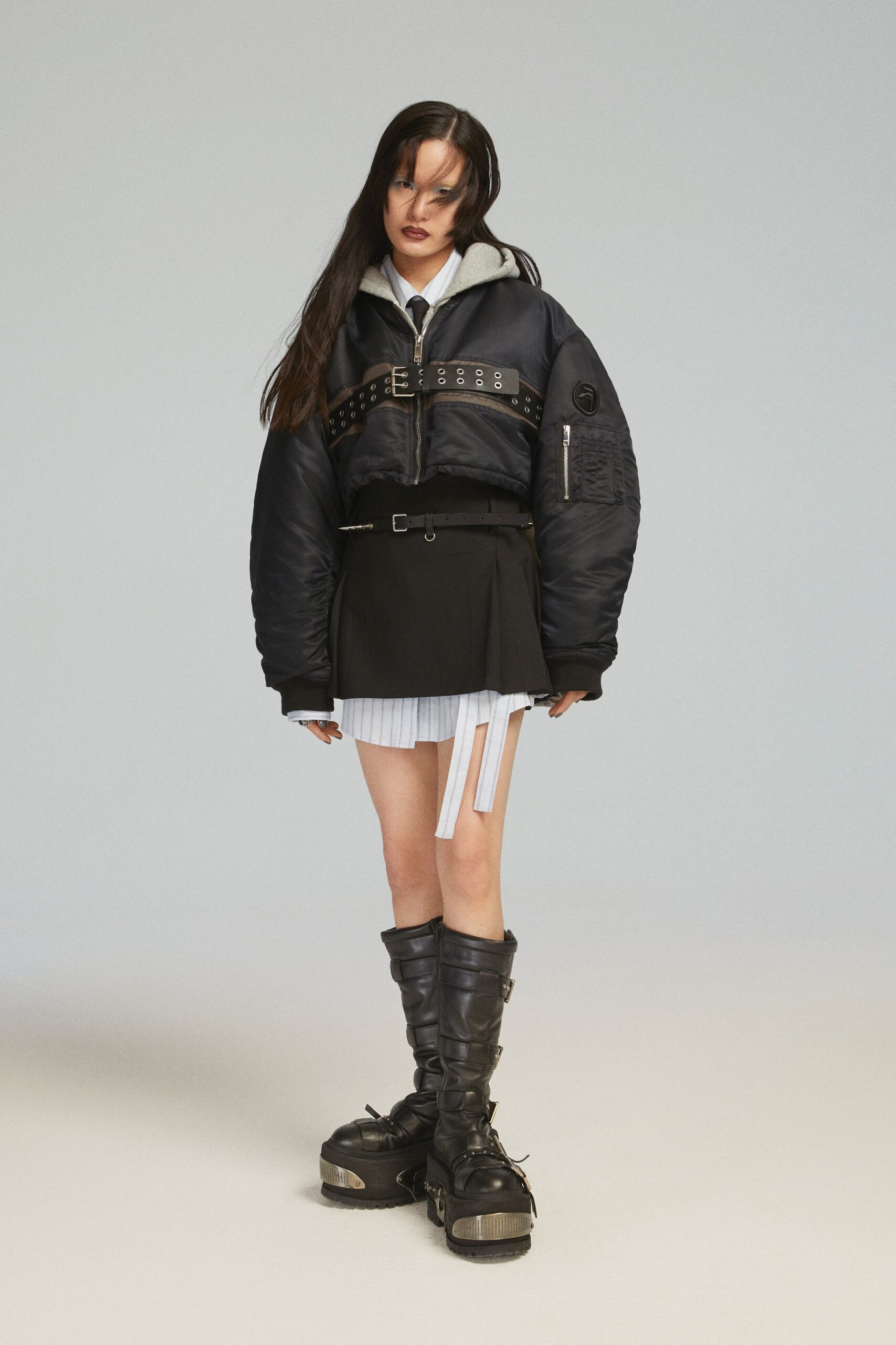 black vinyl long-sleeve collared oversized zippered padded jacket