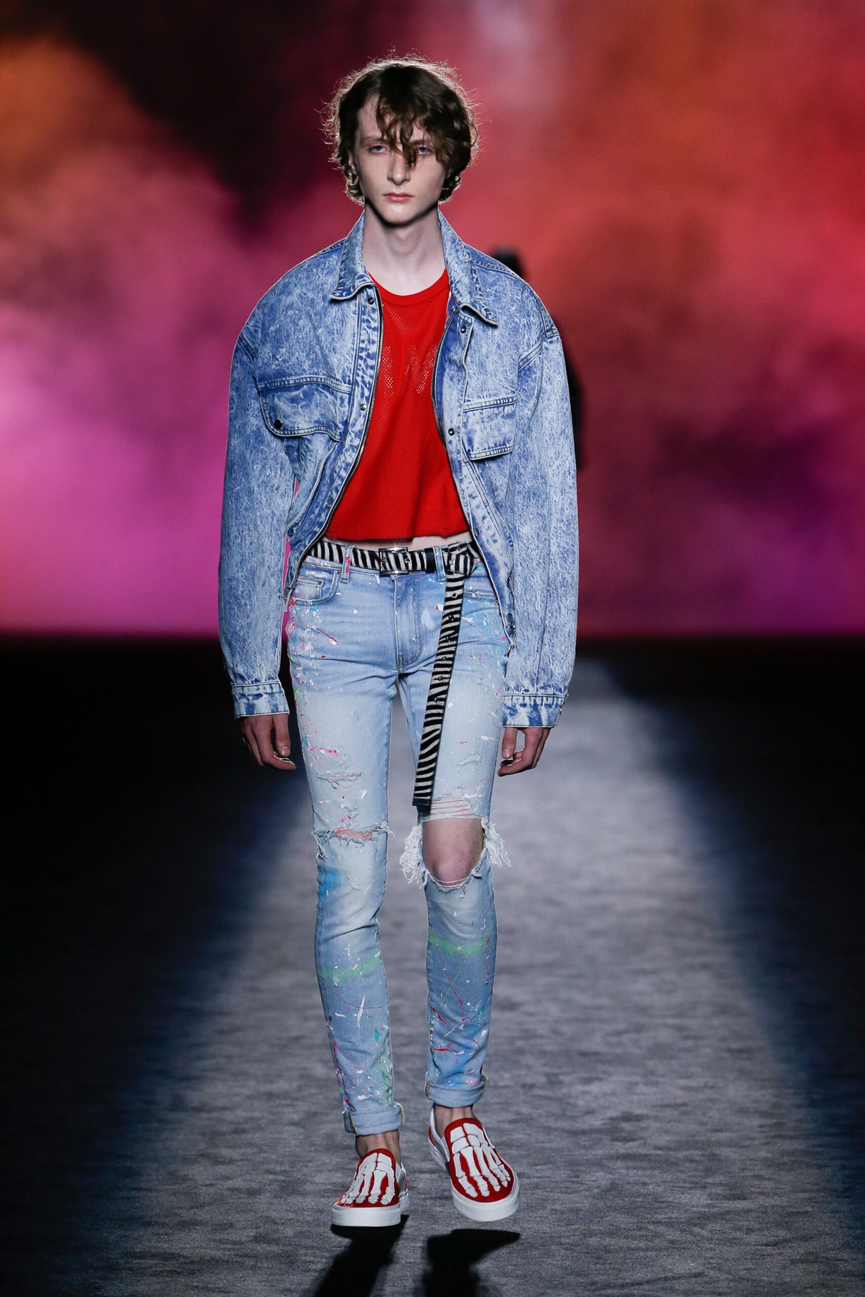 denim jacket red t-shirt slim jeans