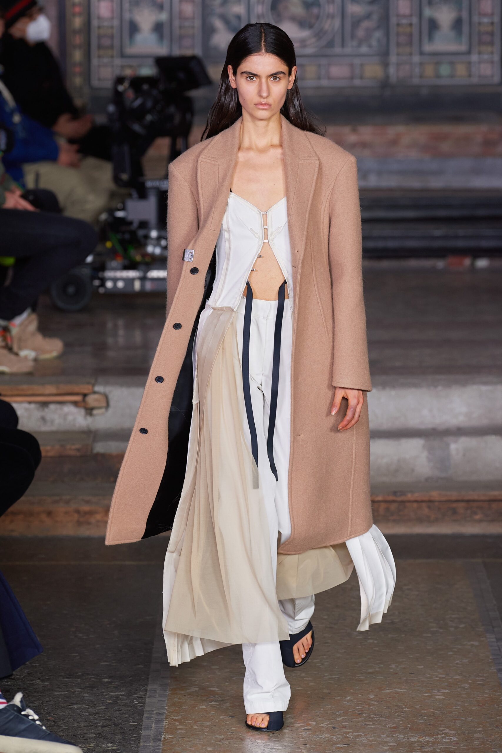 beige wool long-sleeve collared relaxed buttoned coat