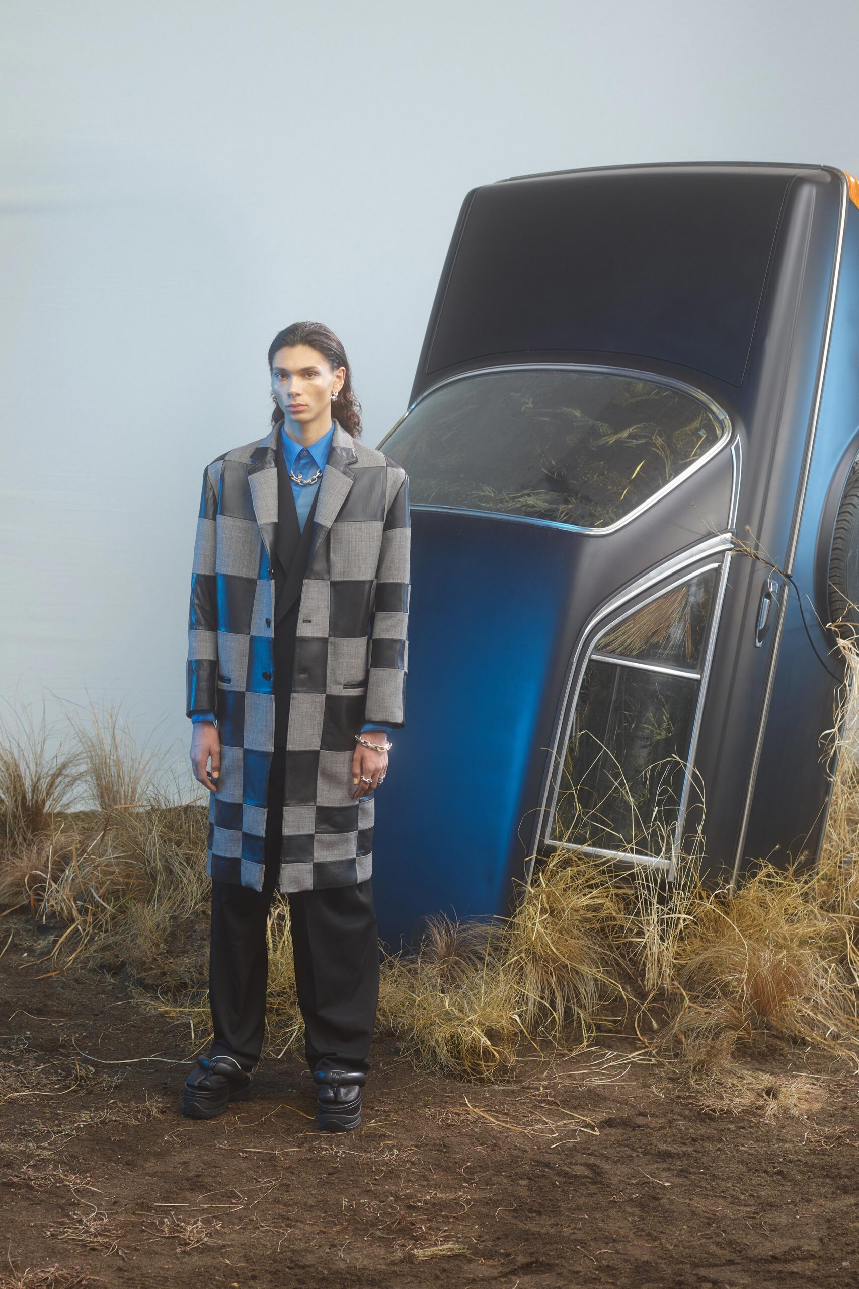 black wool long-sleeve collared relaxed checked coat