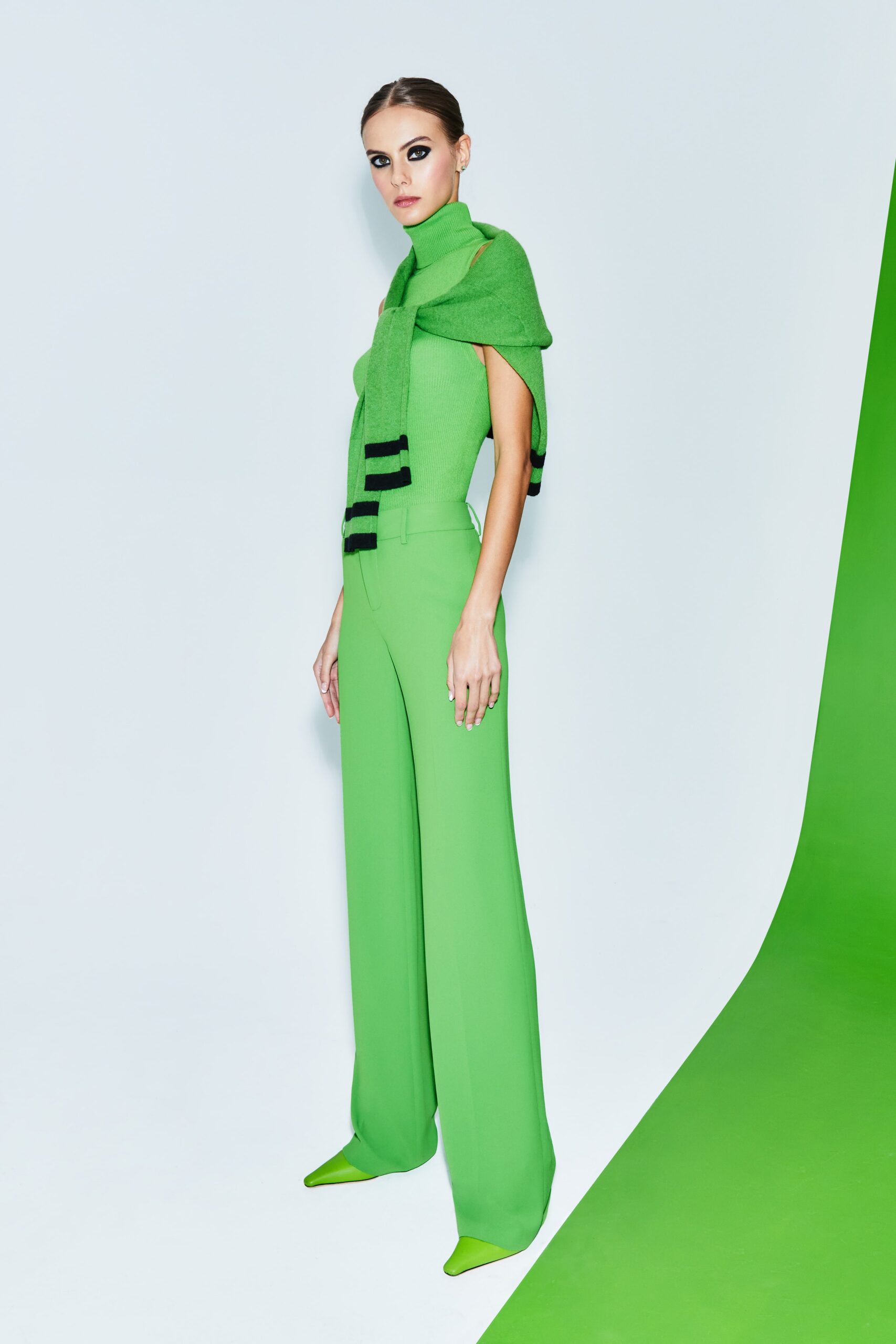green wool sleeveless high-neck fitted layered top