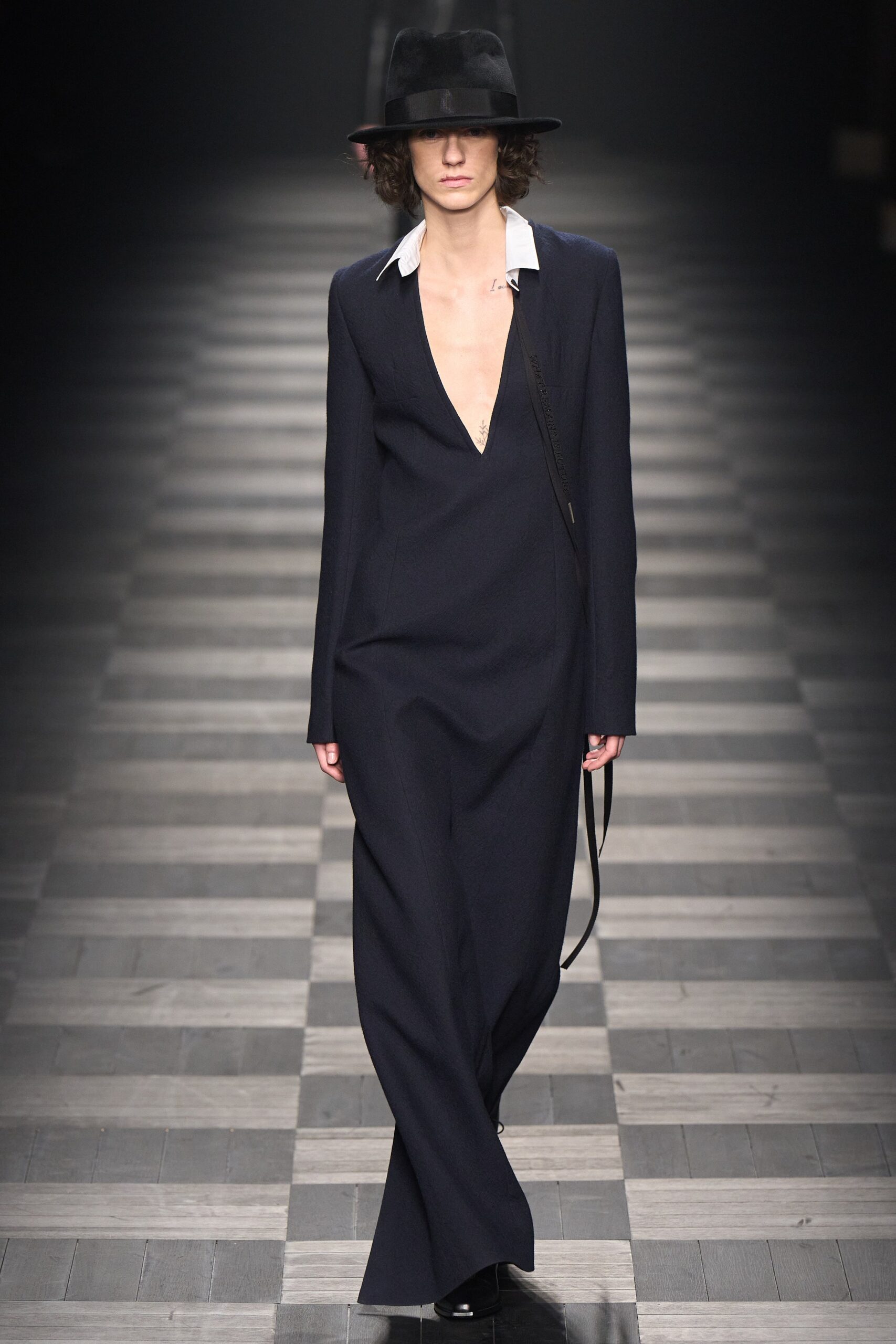 black fitted gown with hat