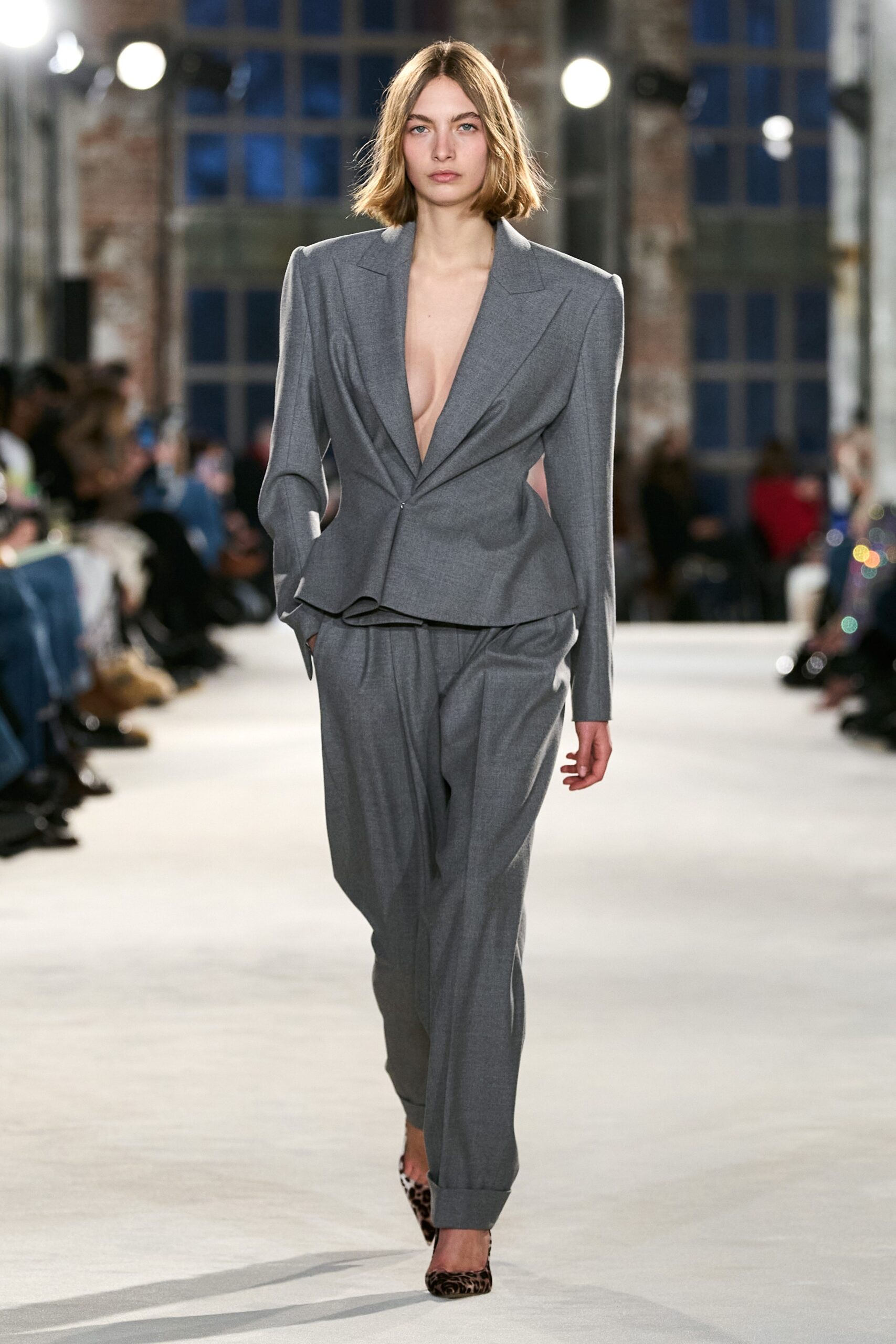 gray wool long-sleeve v-neck tailored structured buttoned blazer