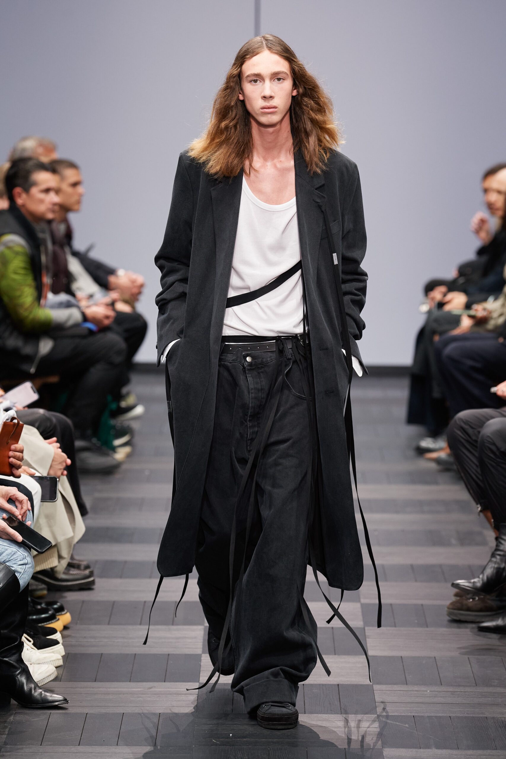 black suede long-sleeve collared relaxed layered coat