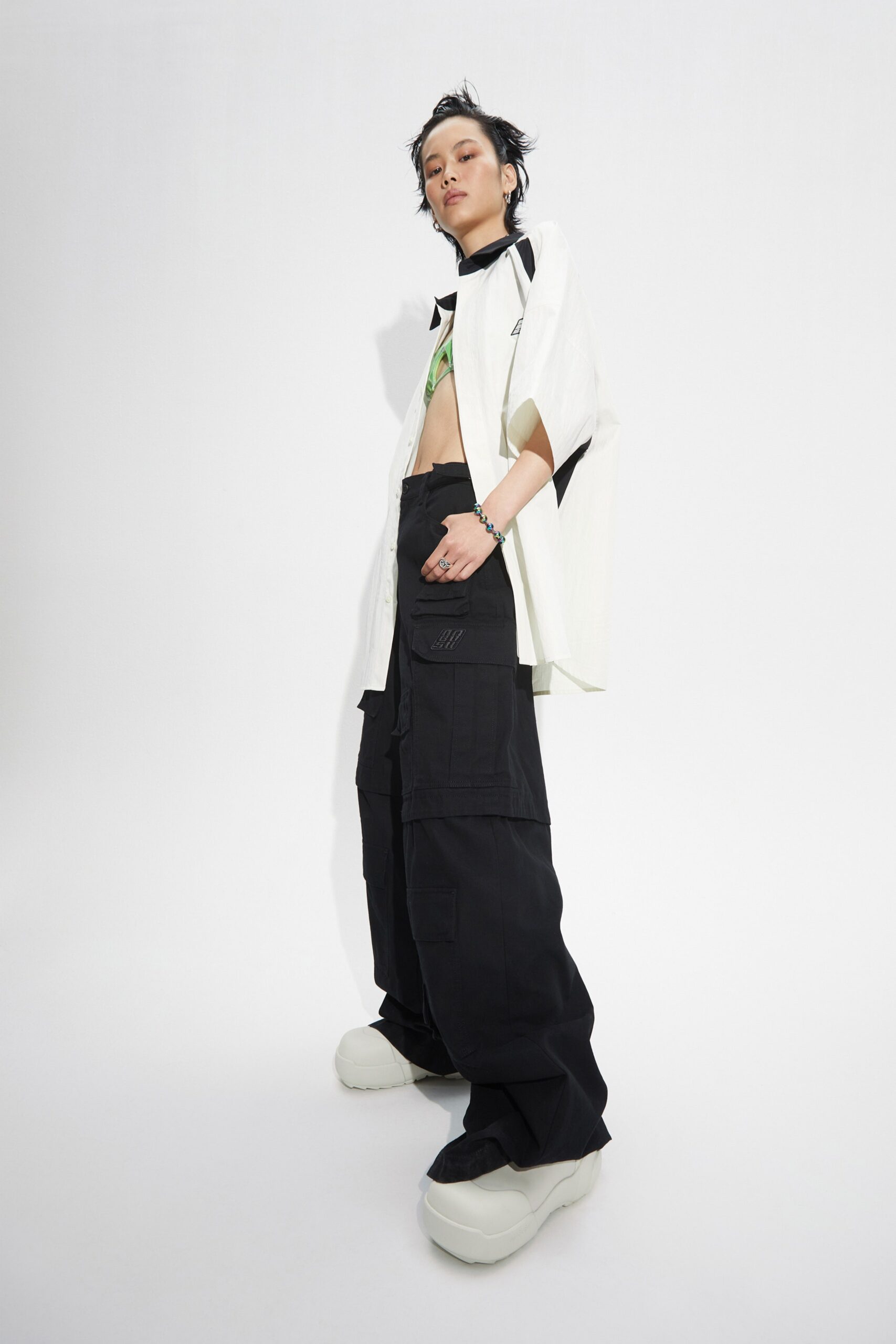 black cotton relaxed cargo pants