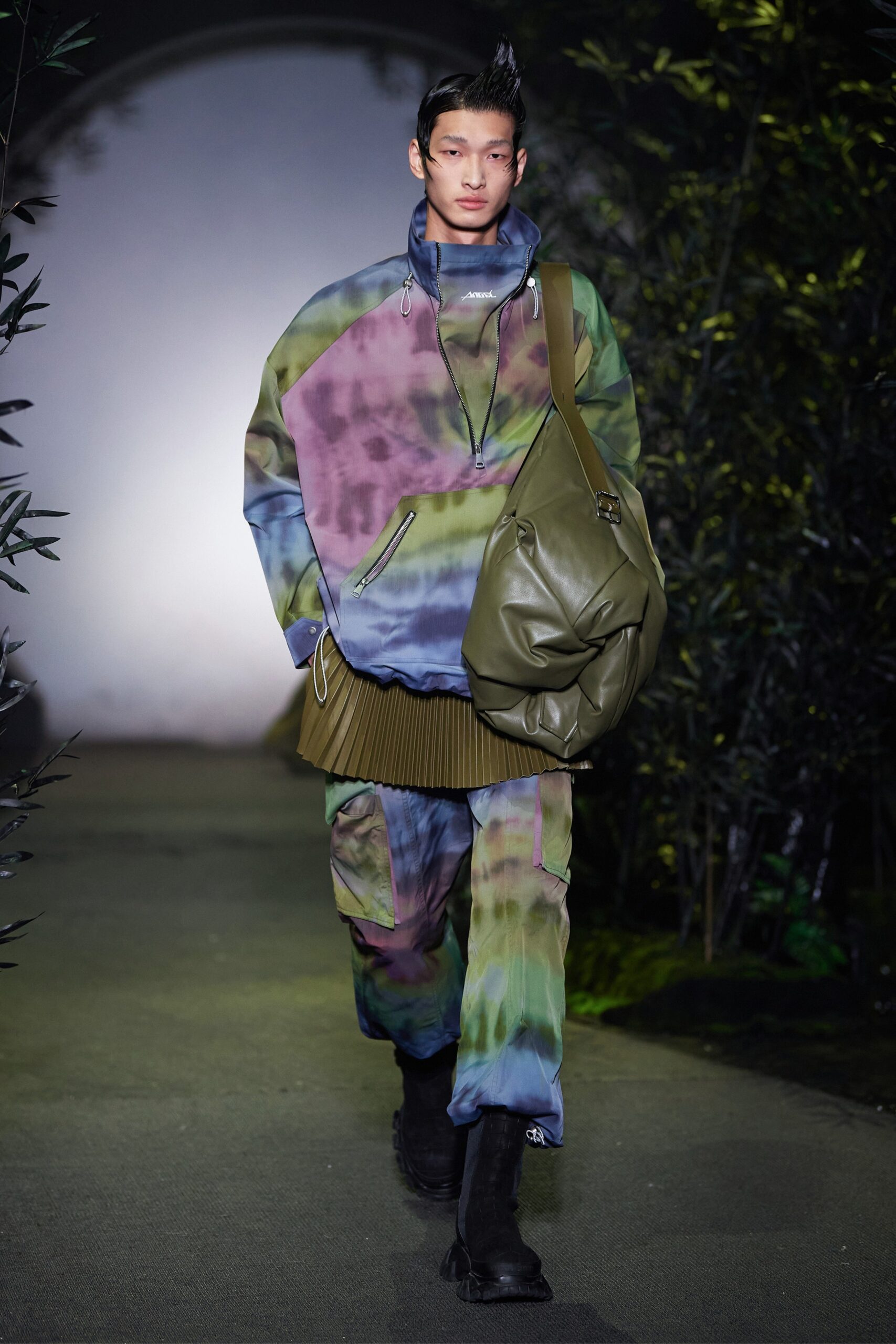 color-blocked relaxed jacket and pants
