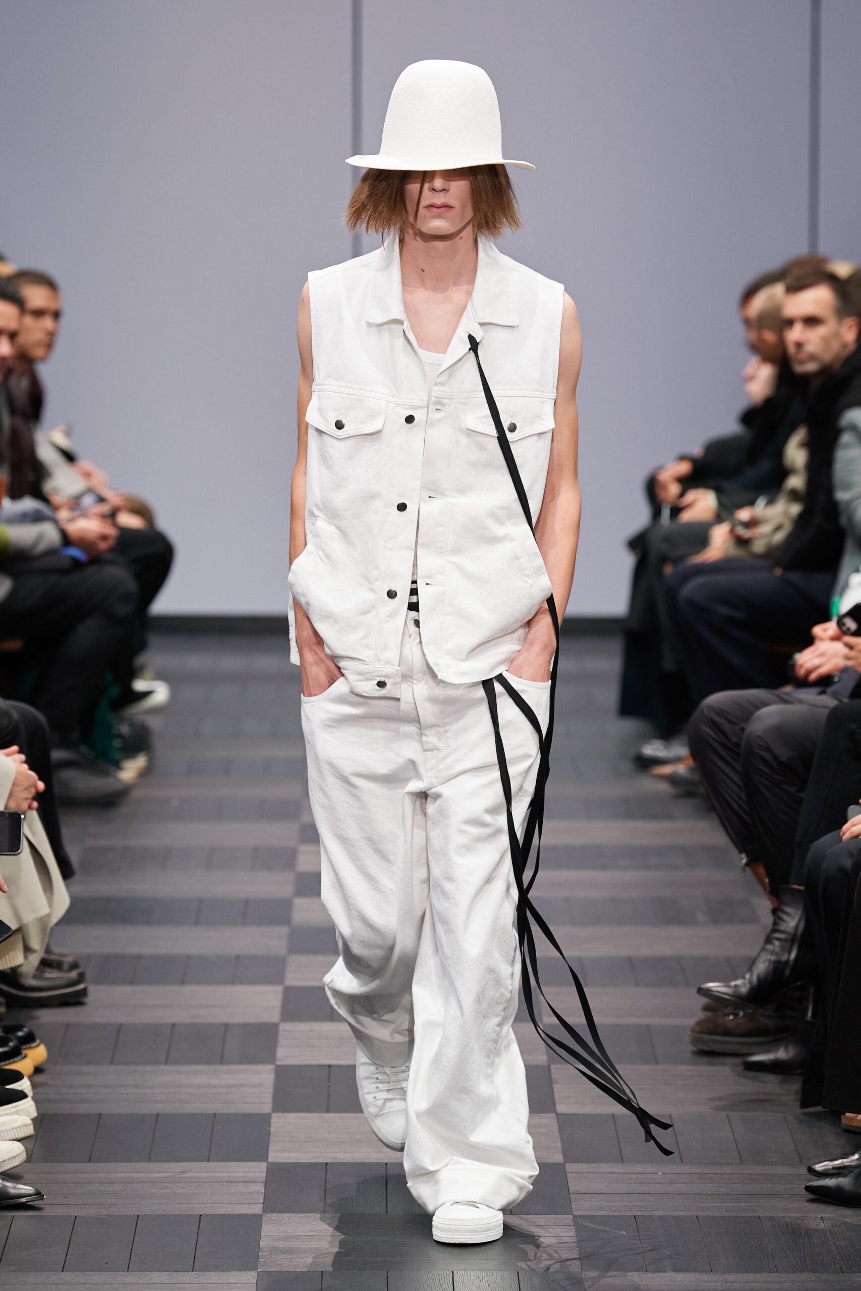 white cotton sleeveless collared relaxed buttoned pockets vest