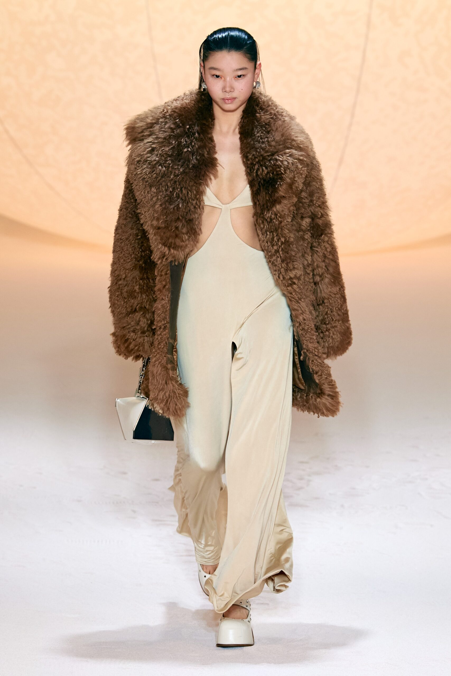 brown fur long-sleeve relaxed layered coat