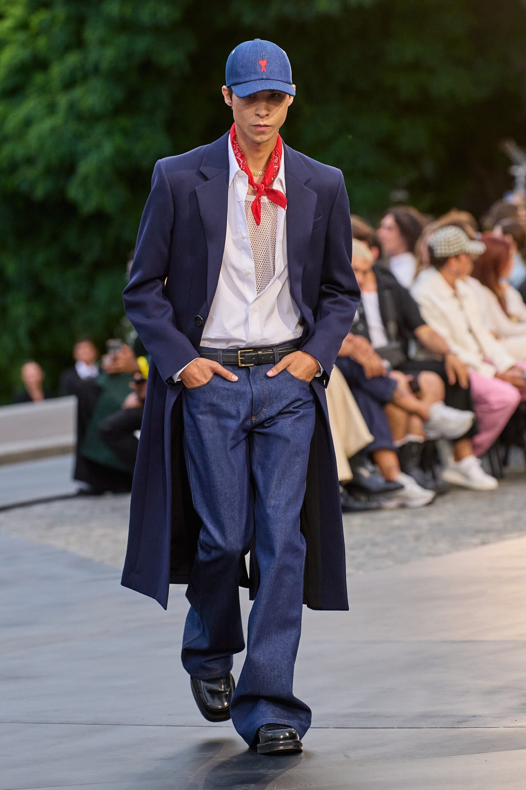 navy coat with denim pants