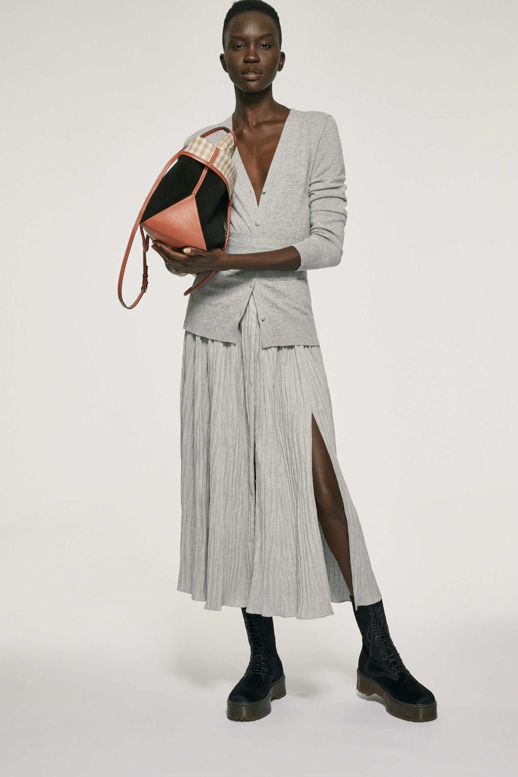 gray cotton slit relaxed high-waisted pleated midi skirt