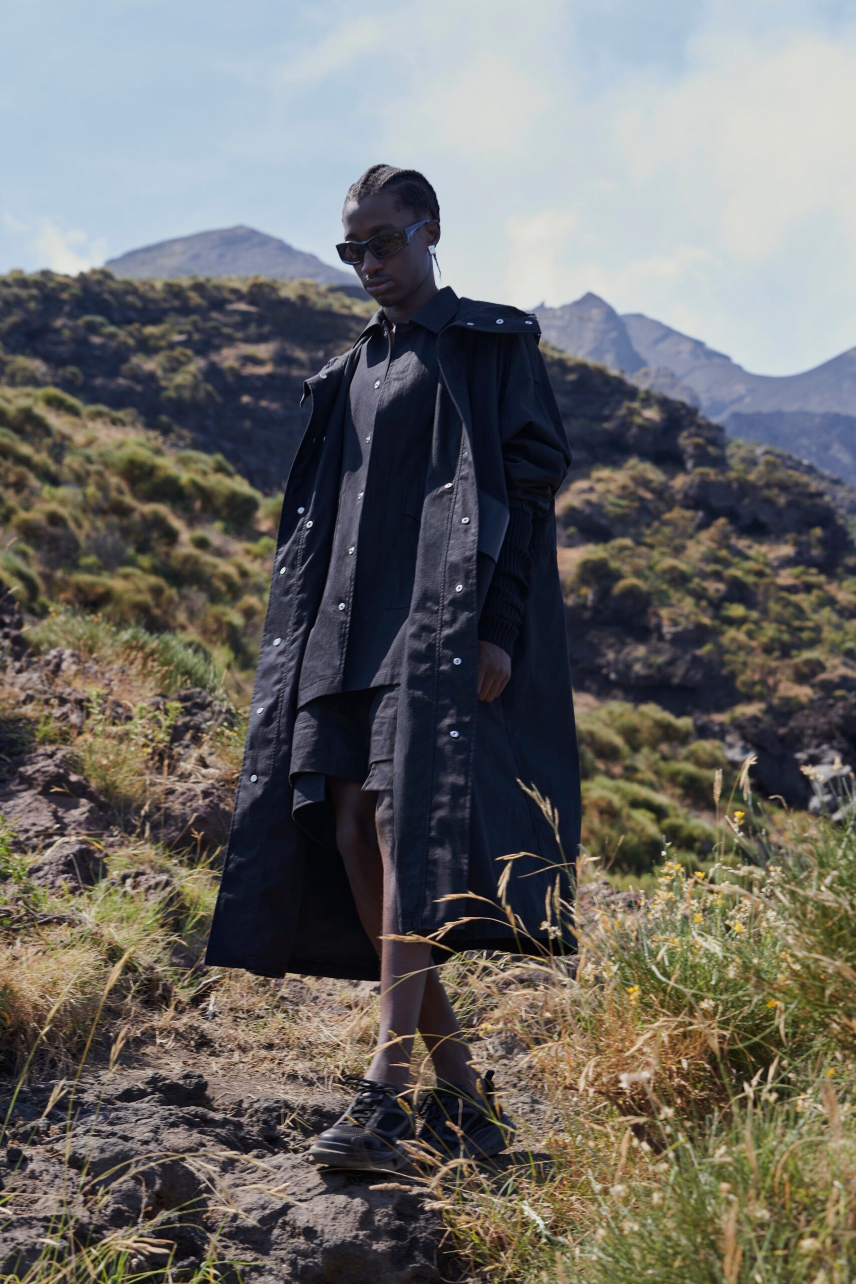 black cotton long-sleeve collared relaxed buttoned maxi coat