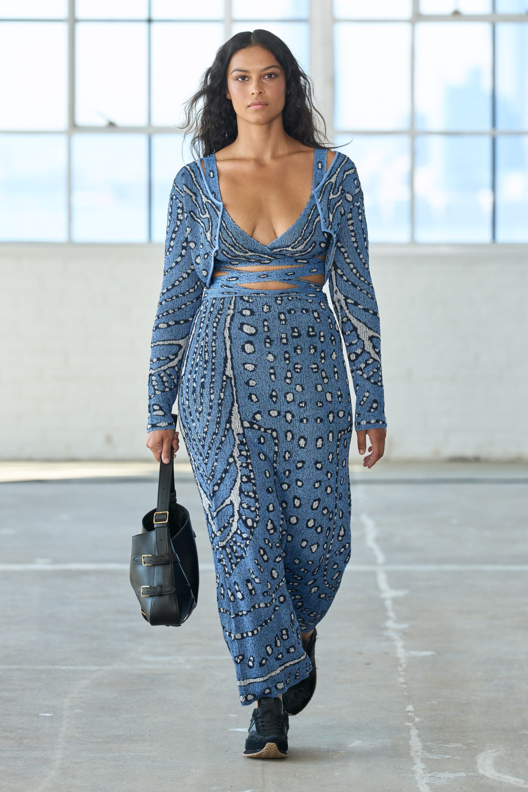 blue printed sleeveless dress
