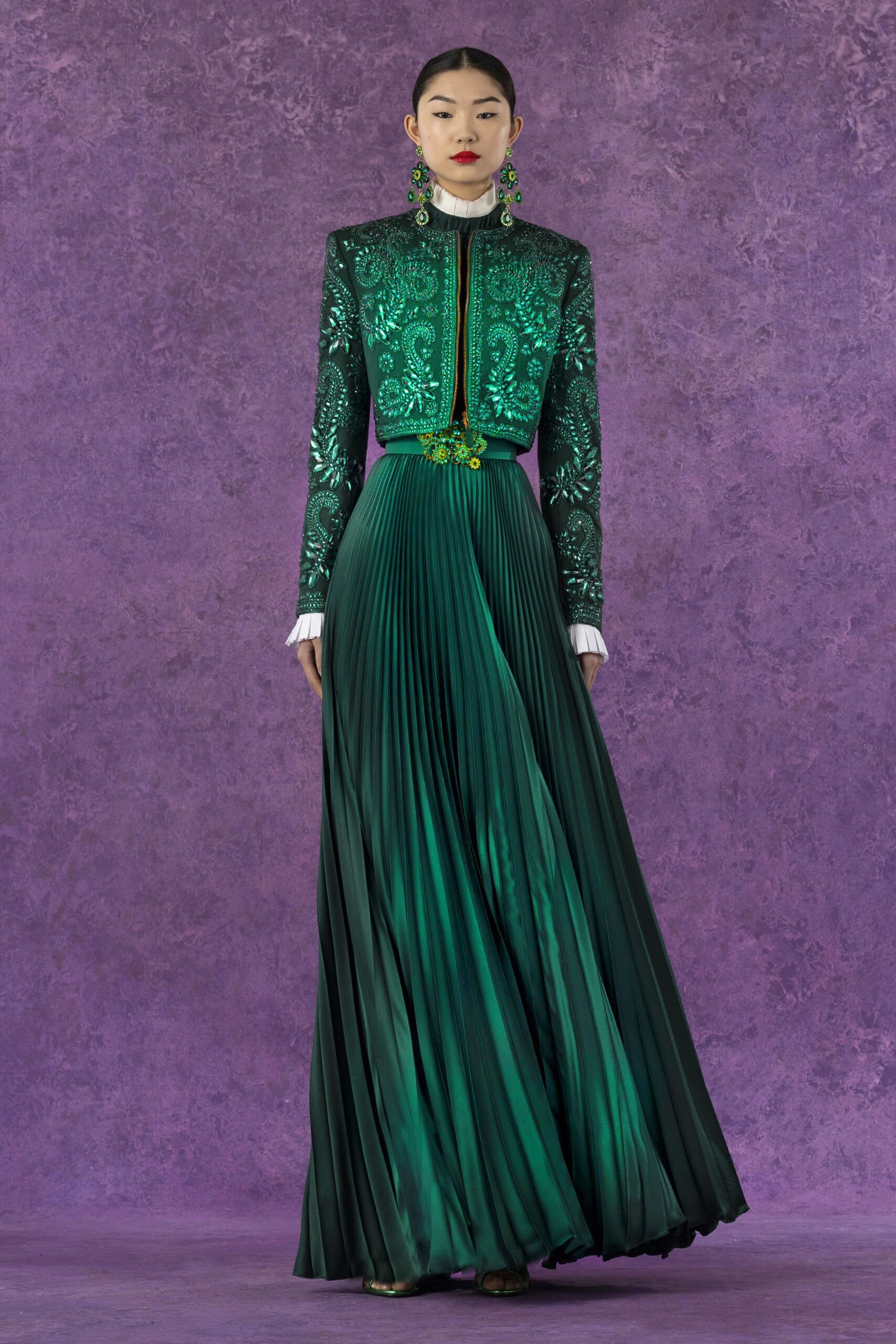 green silk long-sleeve collared fitted embroidered jacket