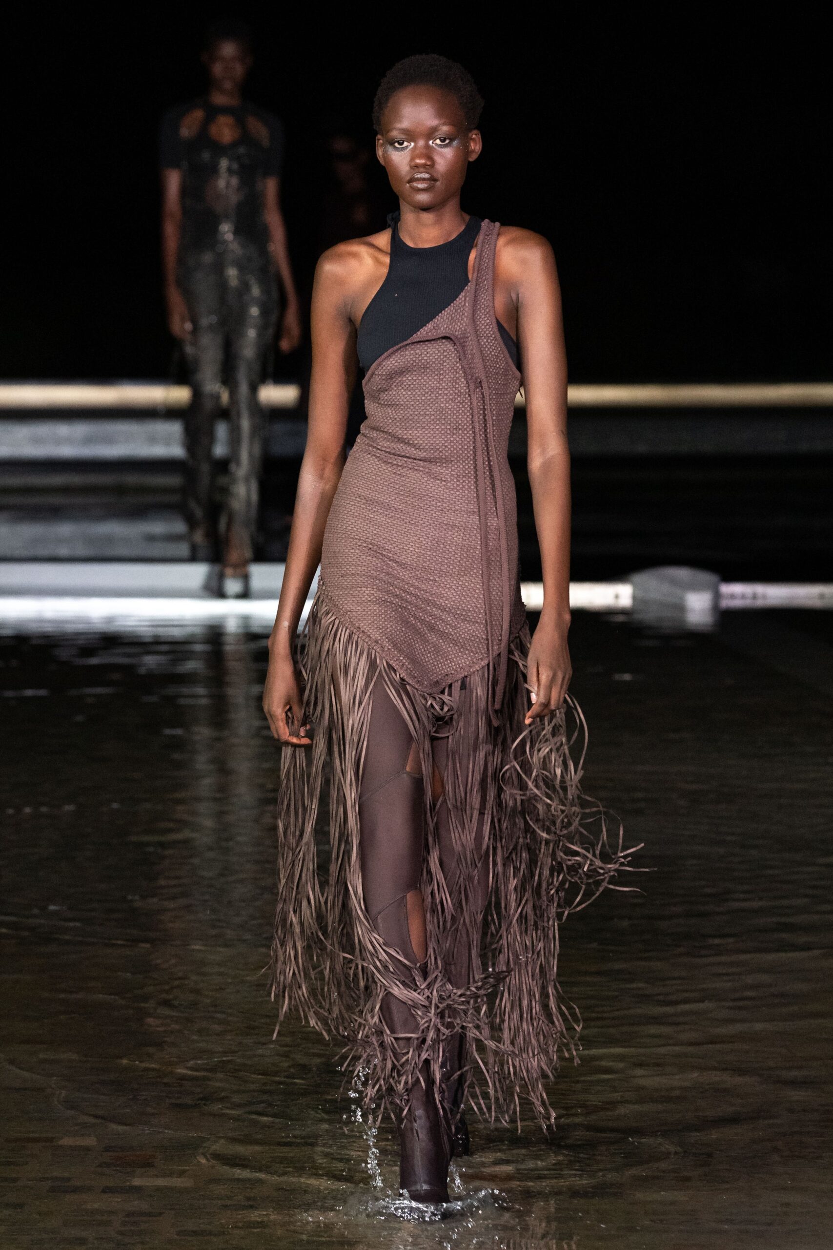 brown fitted sleeveless dress