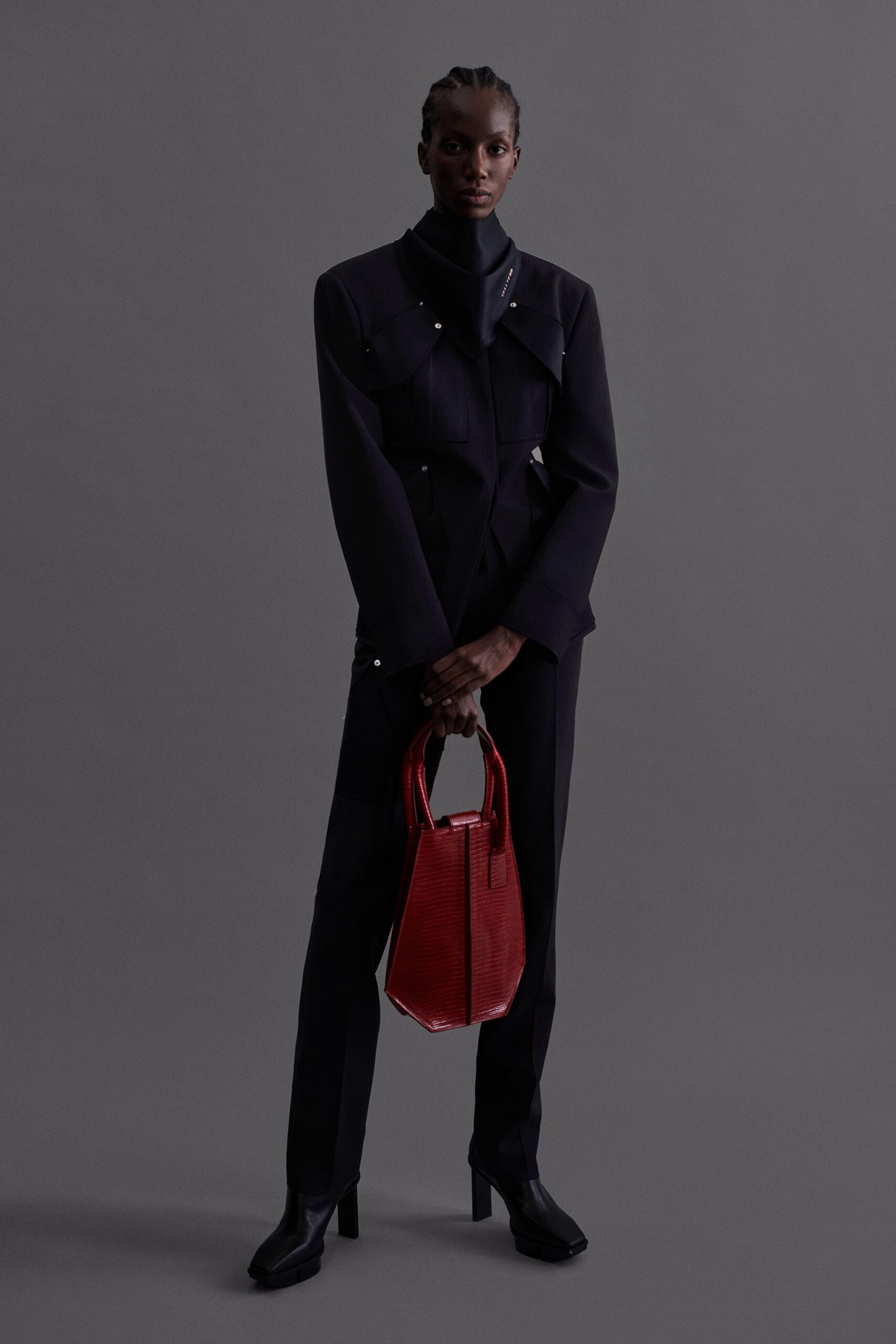 black wool long-sleeve collared tailored zippered suit