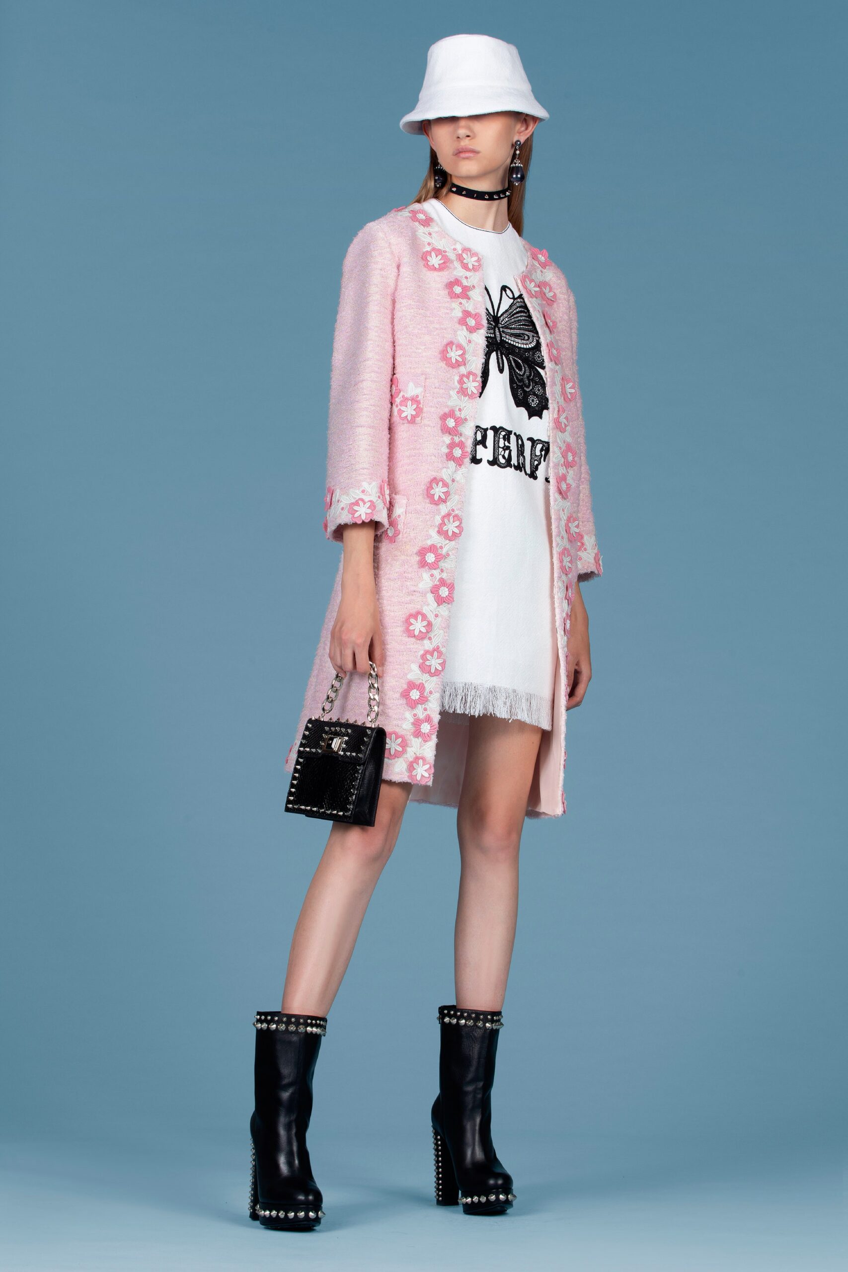 pink tweed long-sleeve collared relaxed embroidered buttoned coat