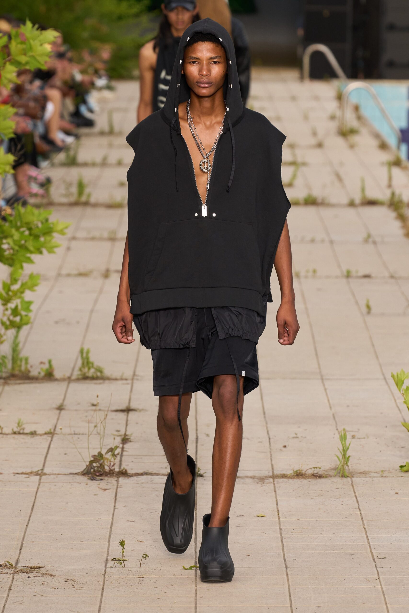 black oversized hoodie with shorts