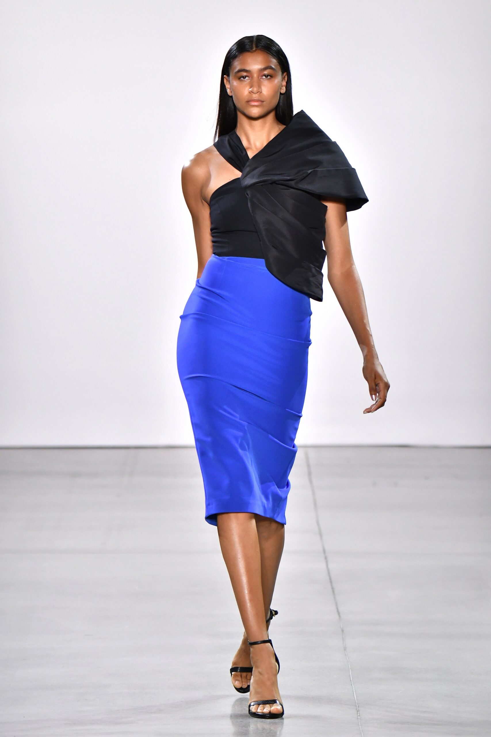 blue fitted pencil skirt