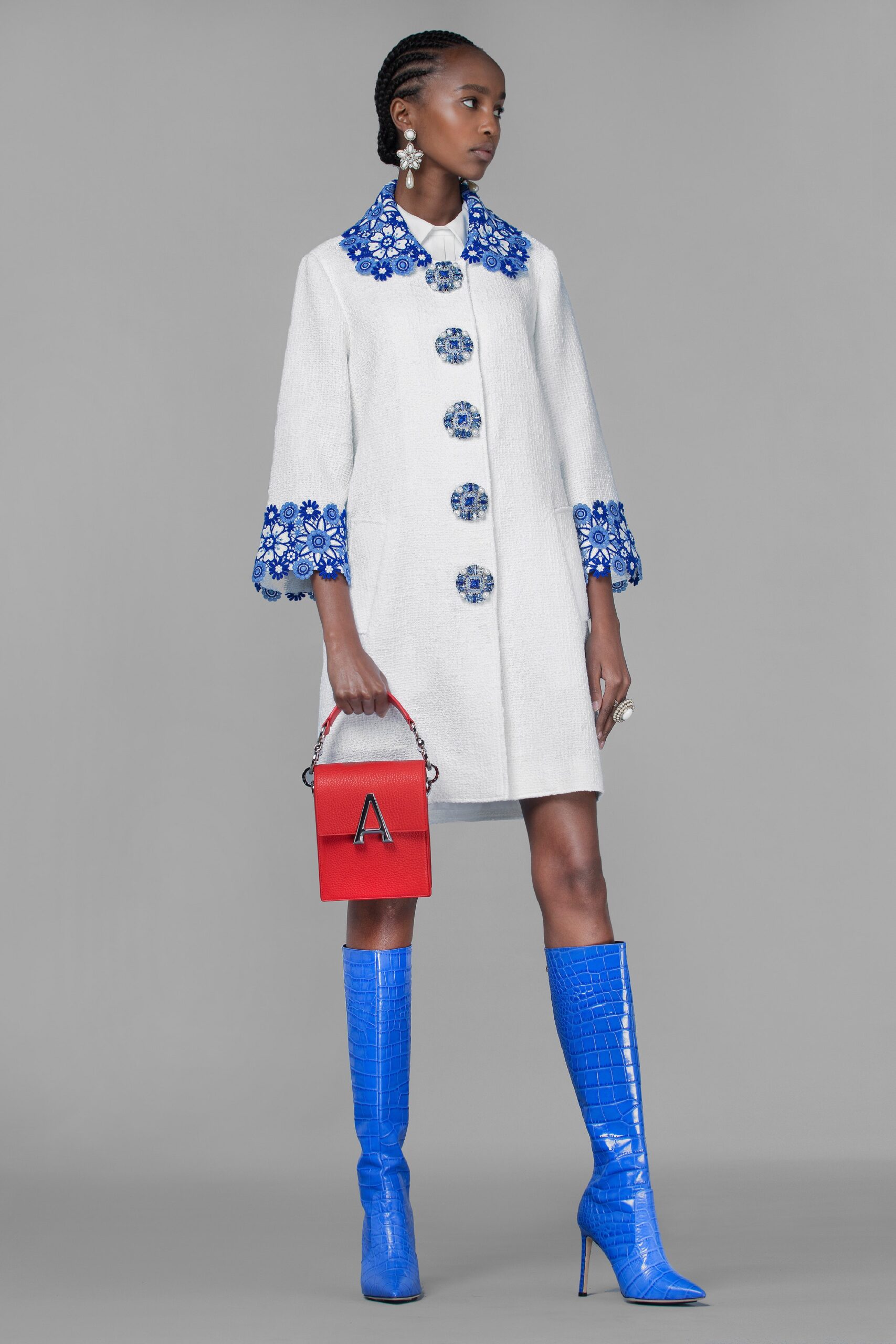 white cotton long-sleeve collared fitted buttoned embroidered coat