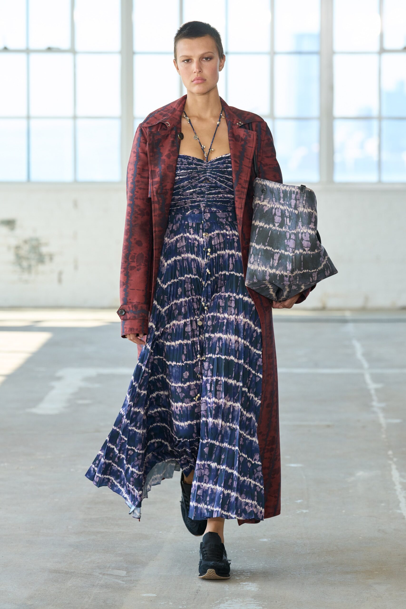 red cotton long-sleeve collared relaxed buttoned coat