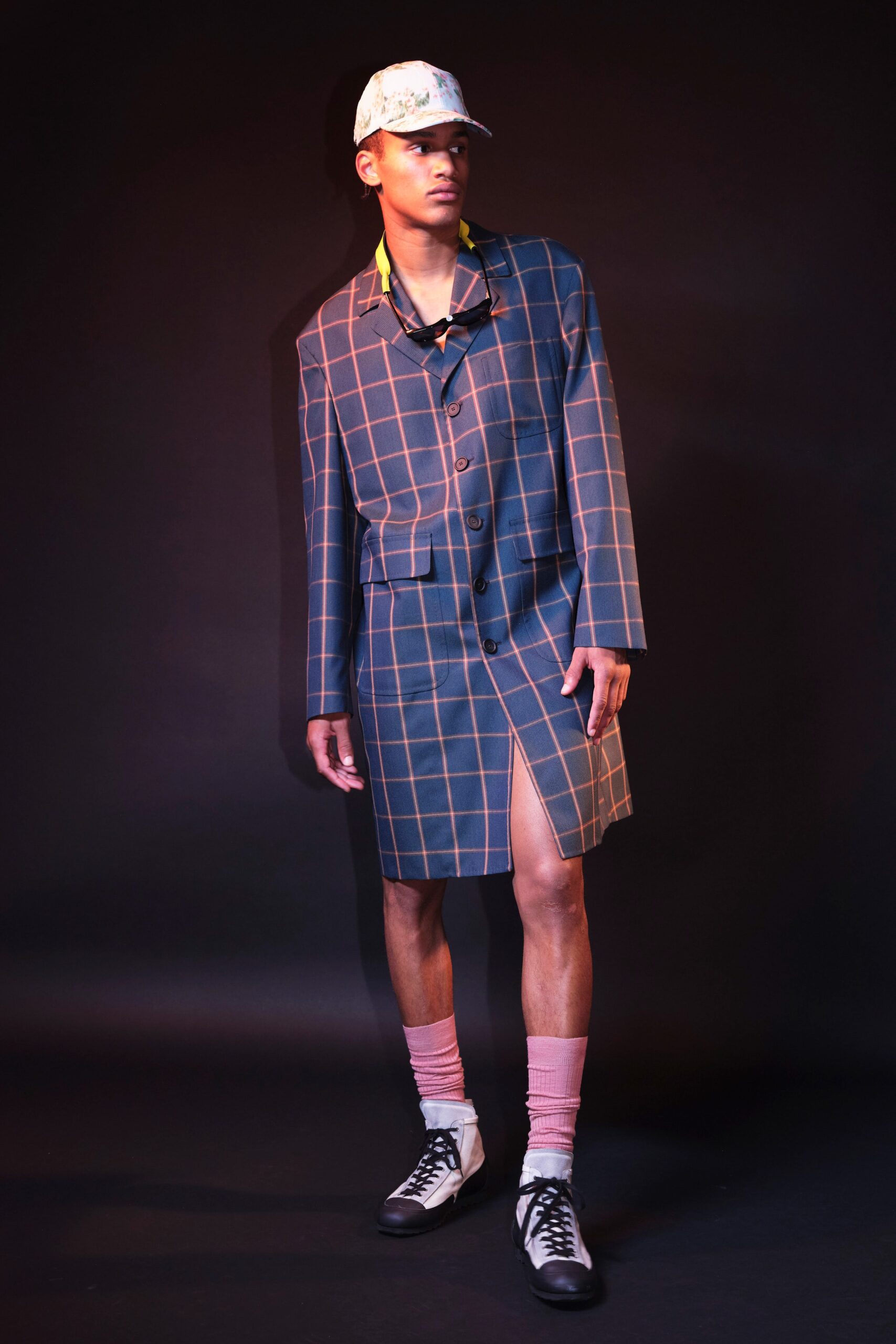 blue cotton long-sleeve collared relaxed buttoned checked coat