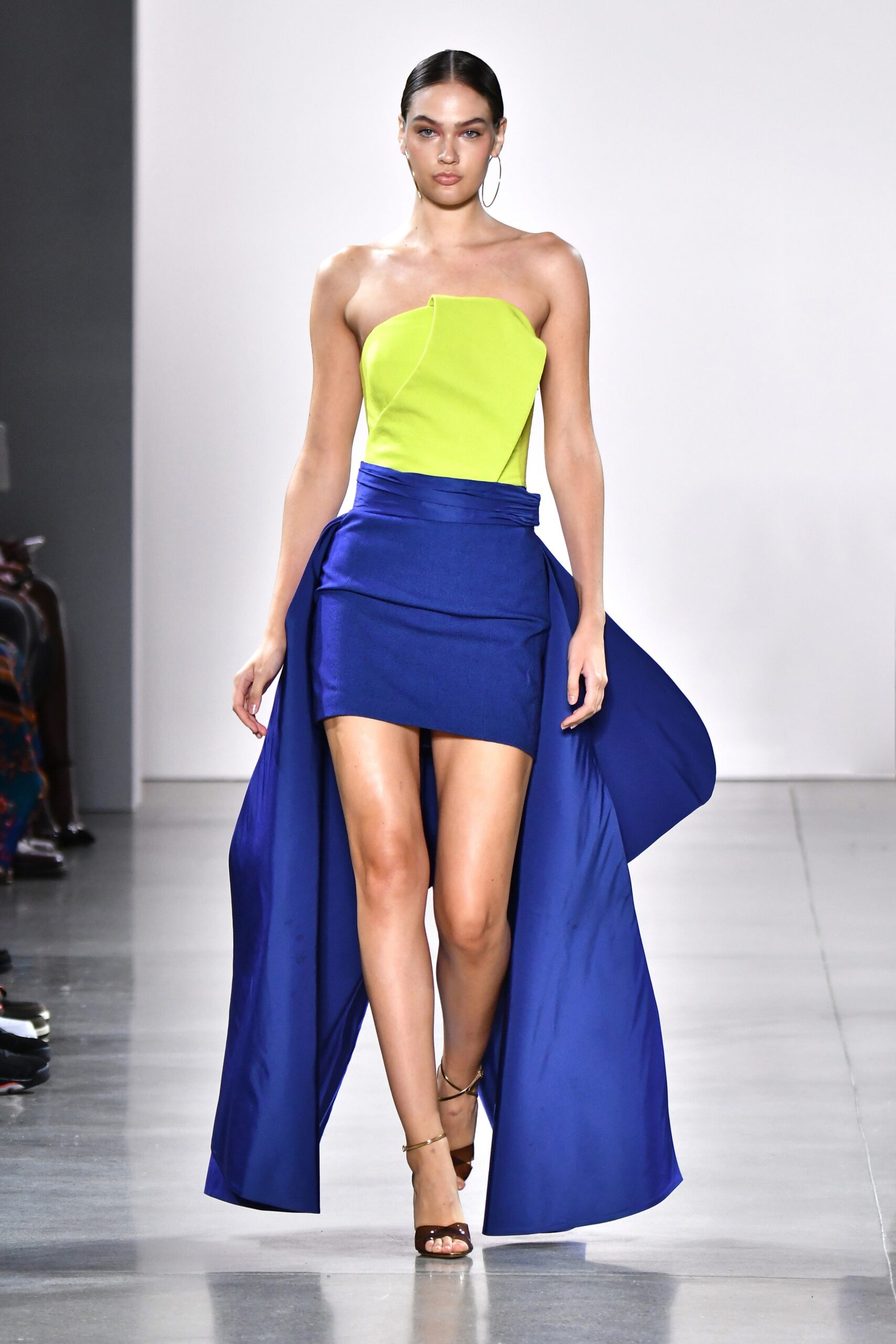 yellow sleeveless strapless fitted top