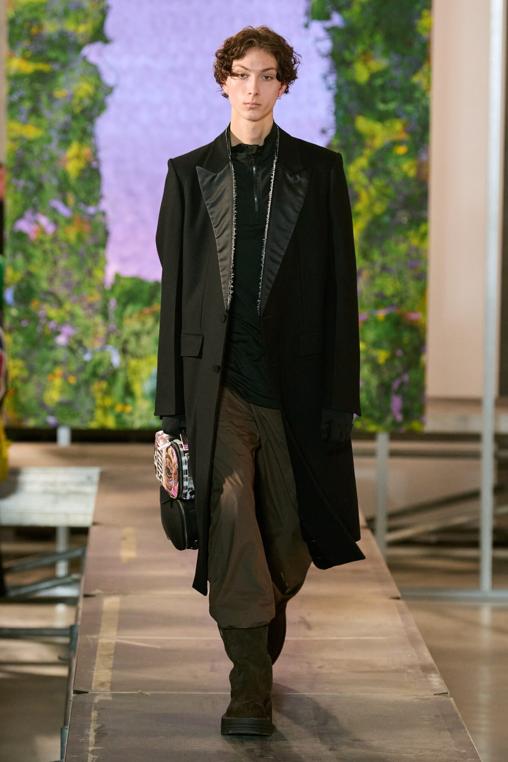 black wool coat with relaxed fit
