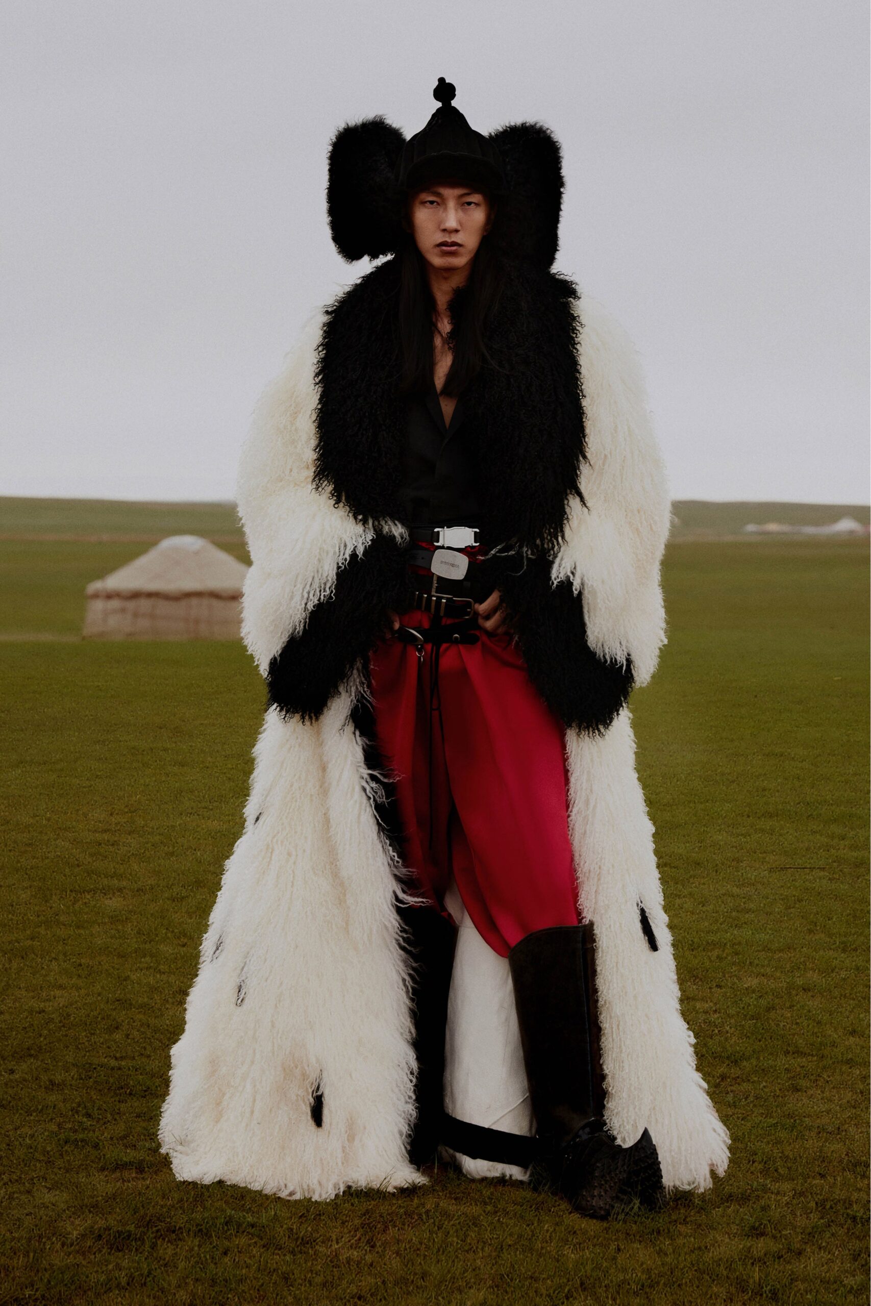 black fur long-sleeve relaxed layered coat