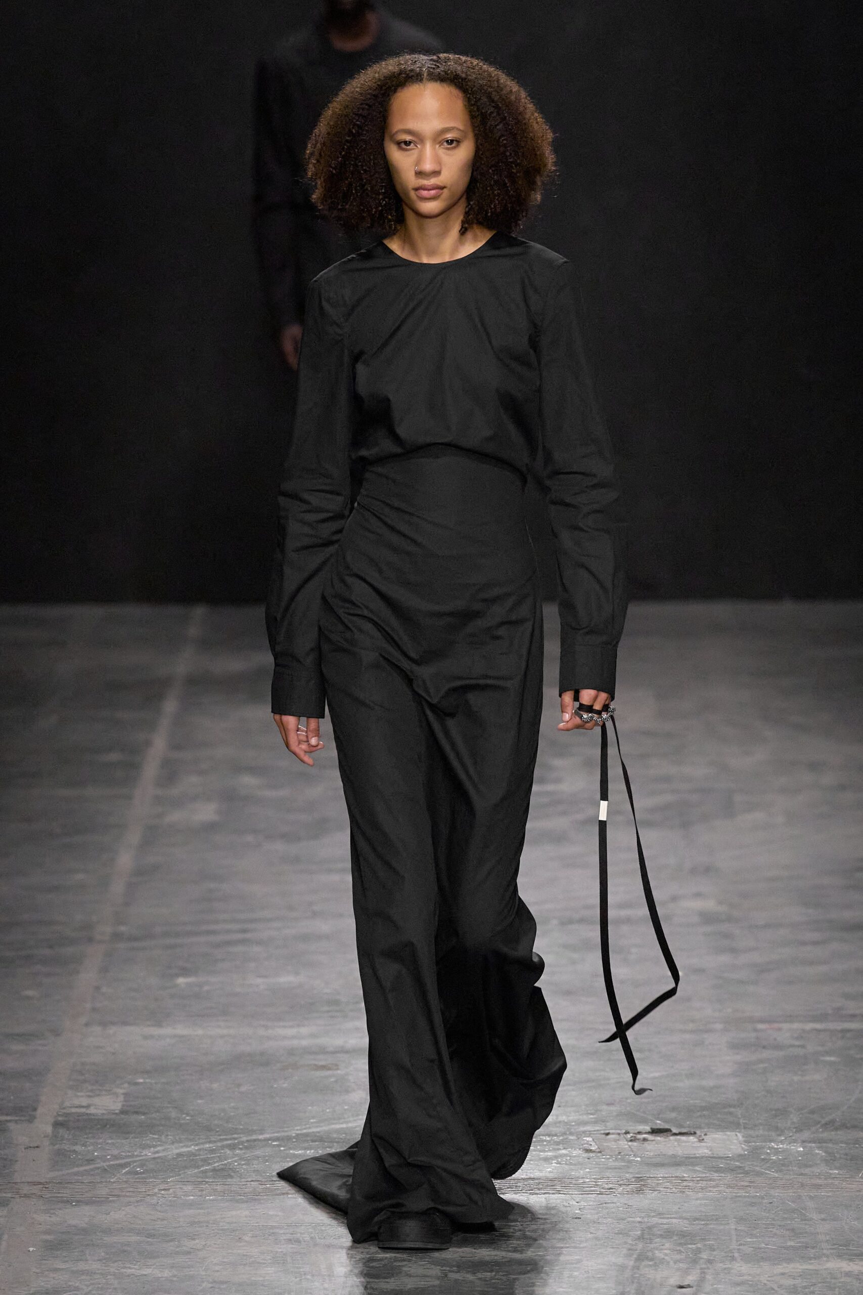 black fitted long-sleeve dress