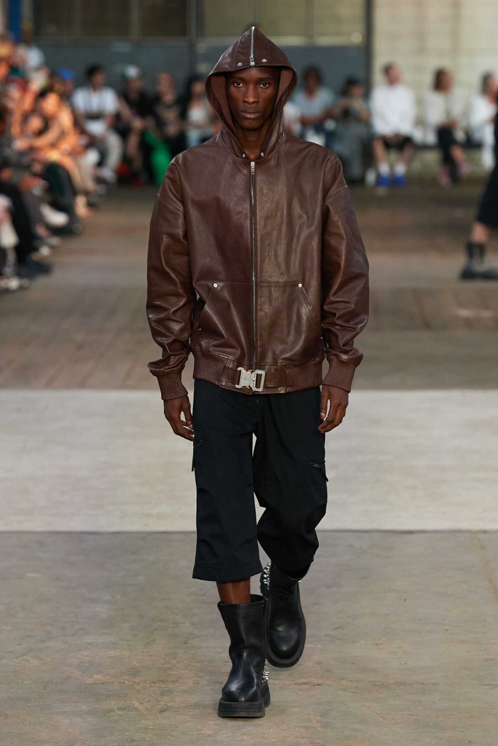 black relaxed cargo pants