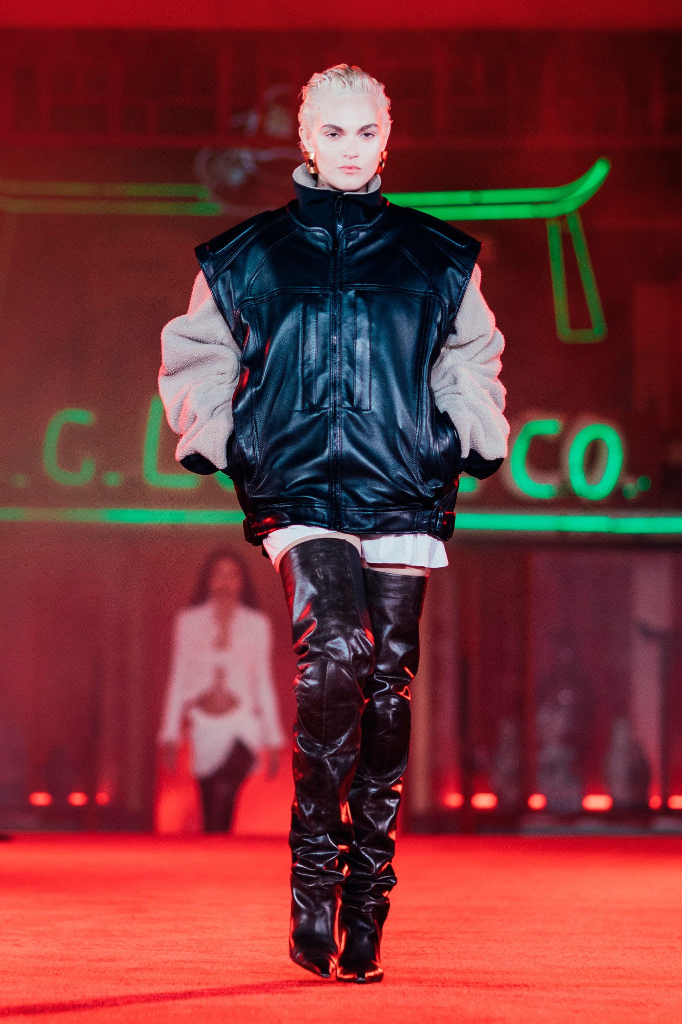 black leather long-sleeve collared oversized zippered jacket