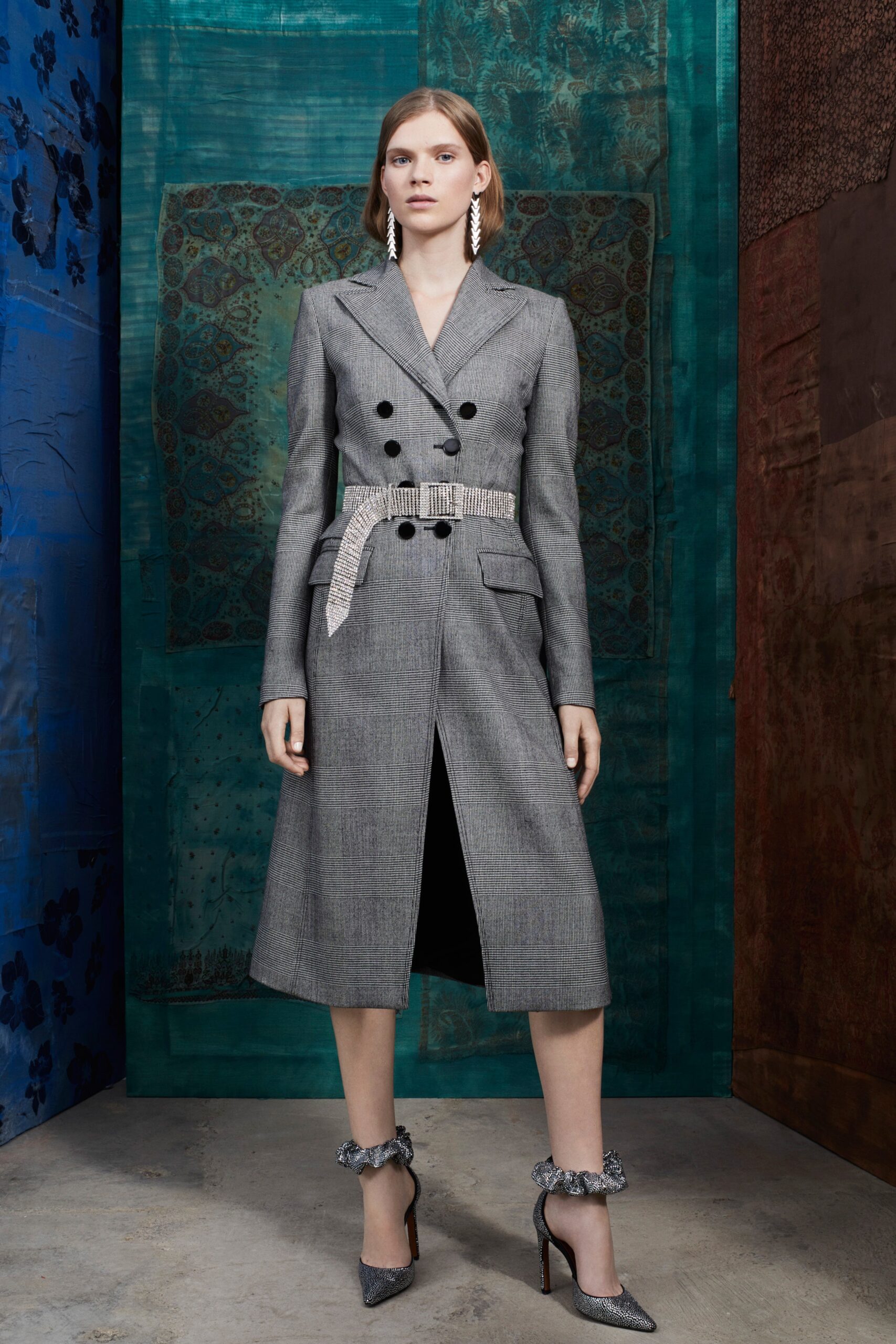gray wool long-sleeve collared tailored belted pockets coat