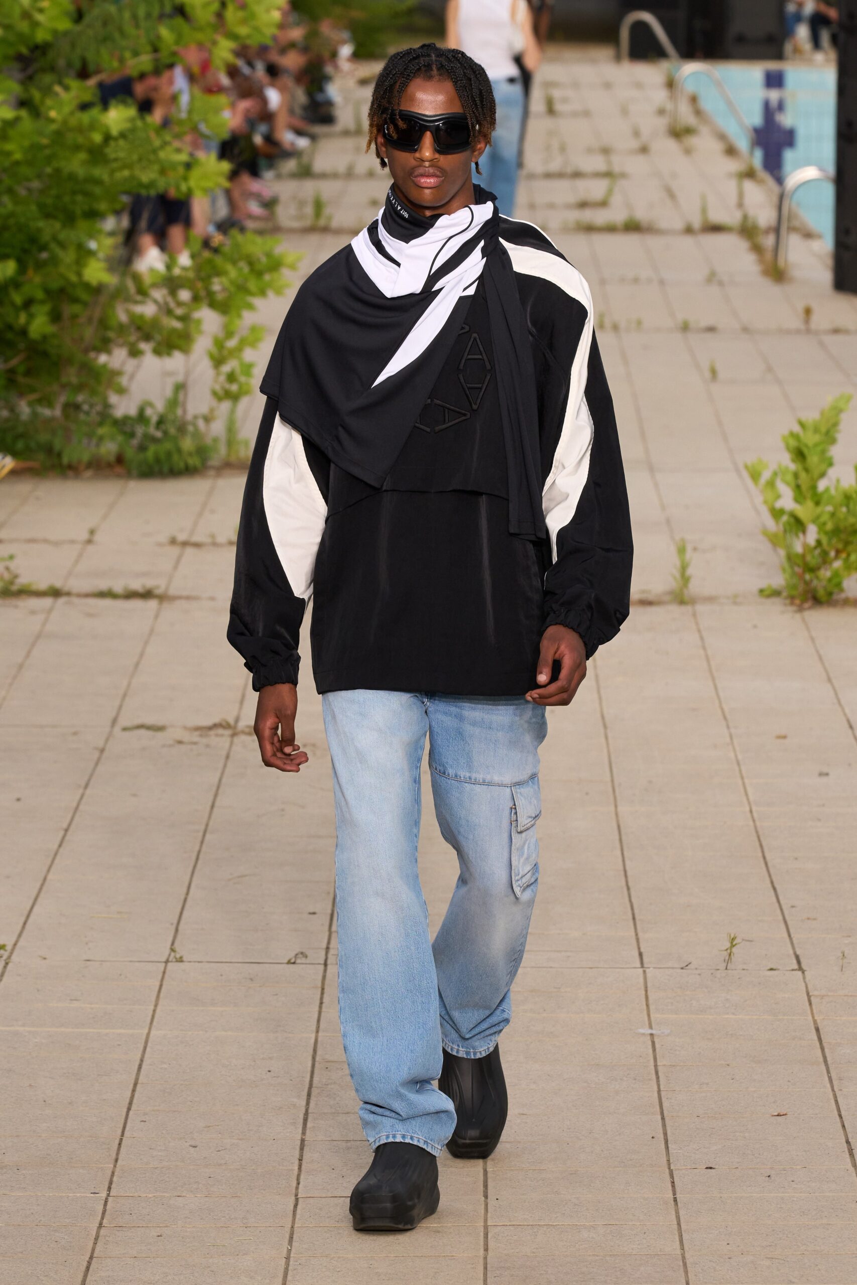 relaxed black and white layered shirt