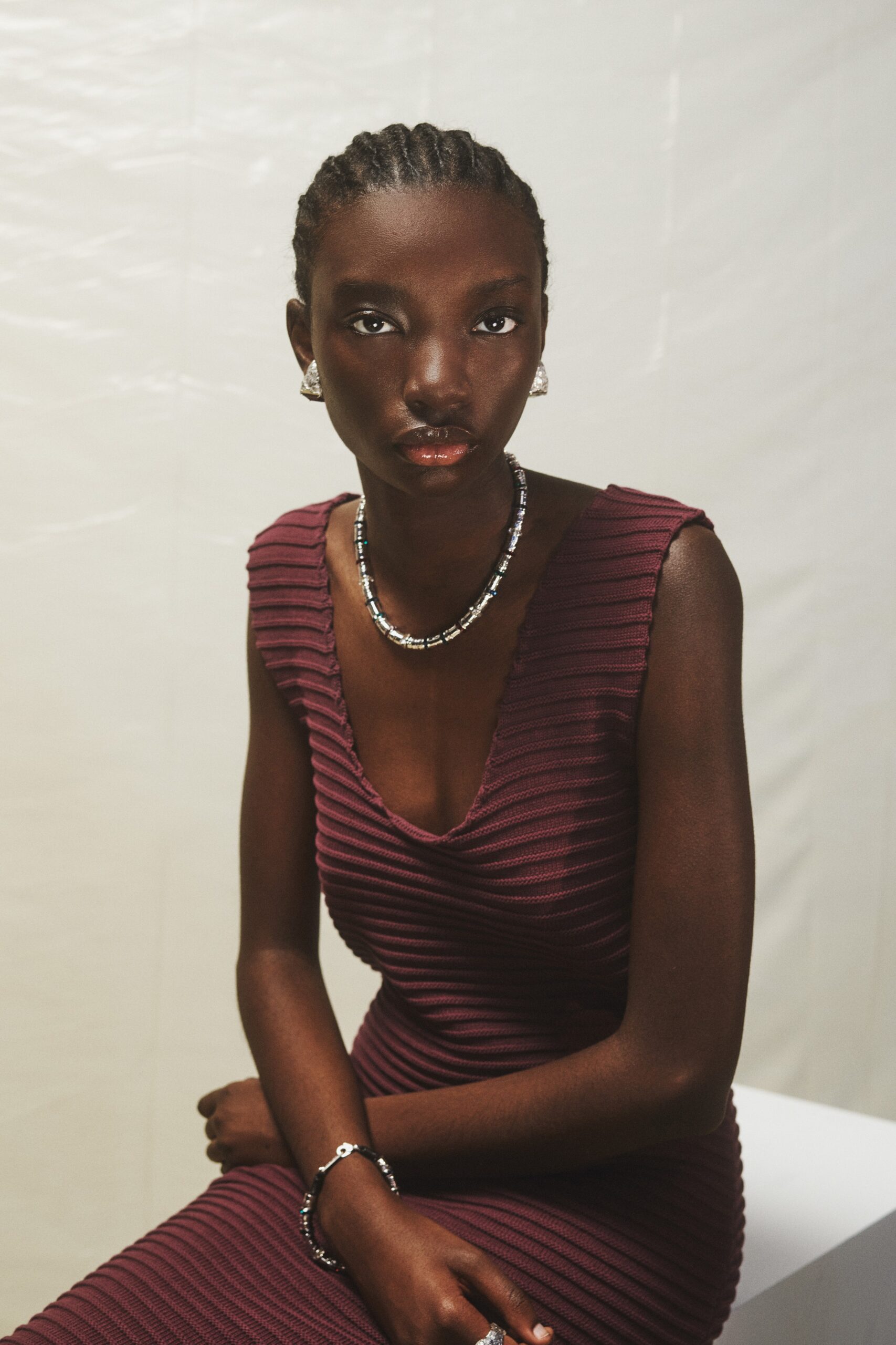 fitted maroon ribbed dress