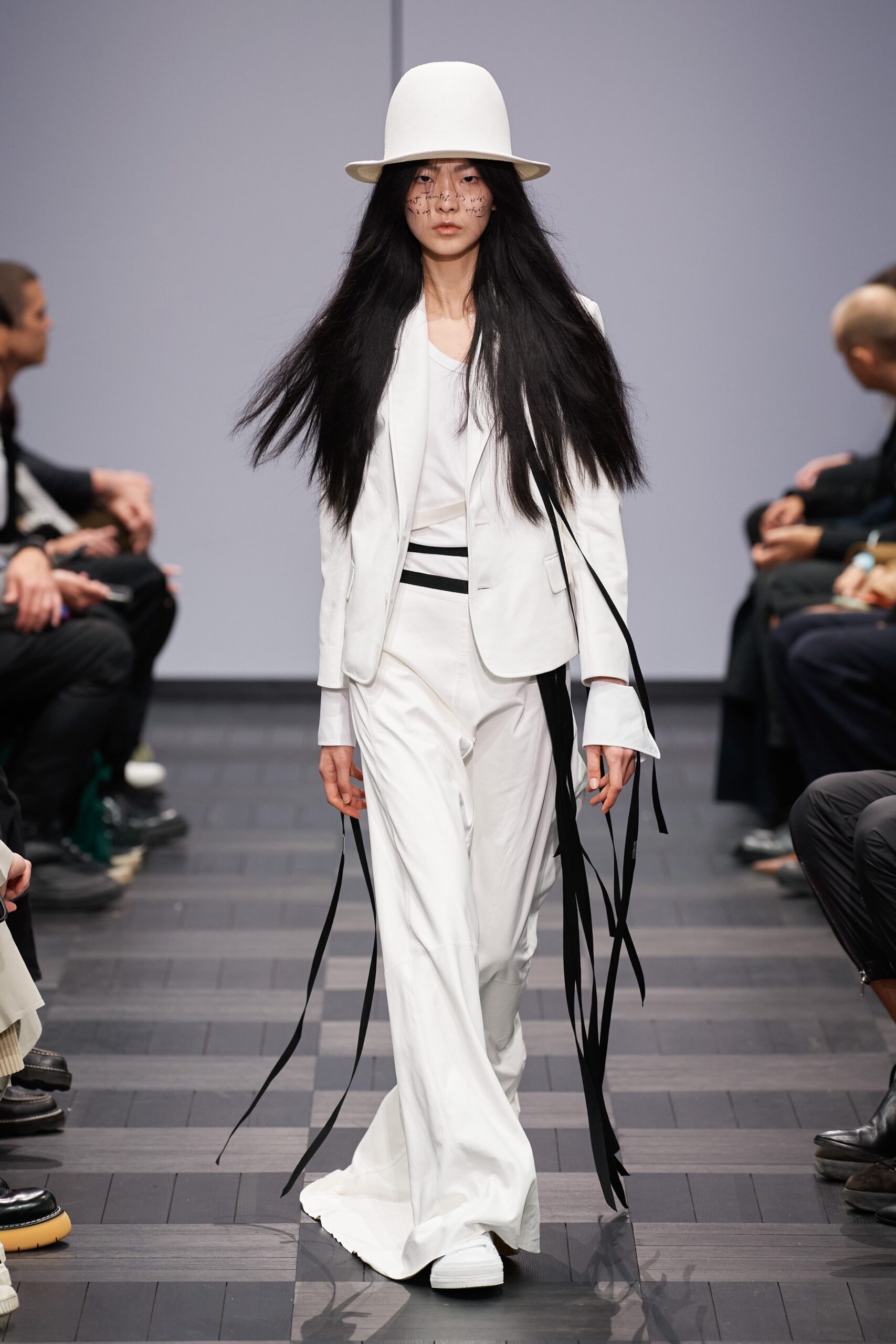 white cotton long-sleeve collared fitted zippered suit